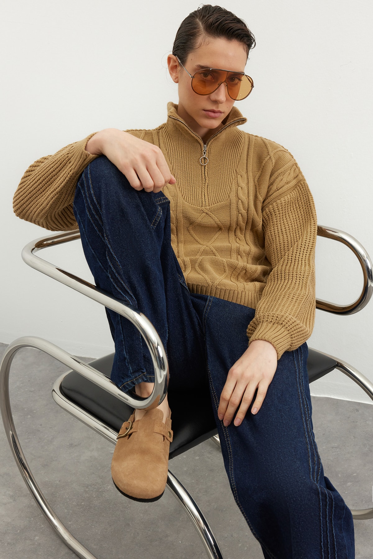 Trendyol Sweater - Braun - Regular fit