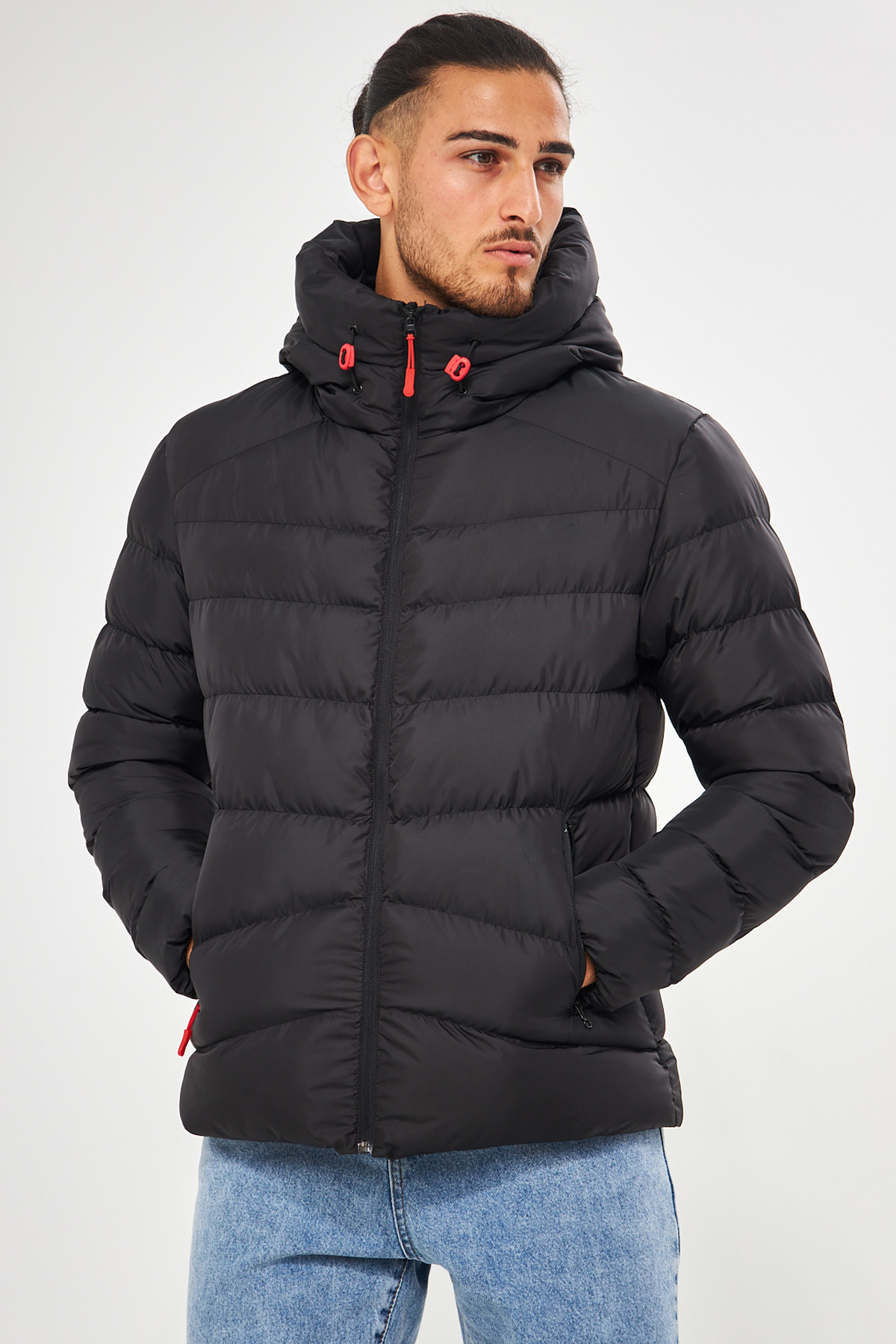 D1fference Pánsky čierny vodný a vetruodolný nafukovací zimný kabát s kapucňou.