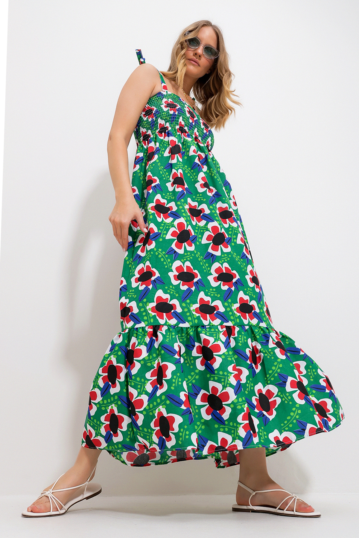 Trend Alaçatı Stili Women's Green Strap Skirt Flounce Floral Pattern Gimped Woven Dress