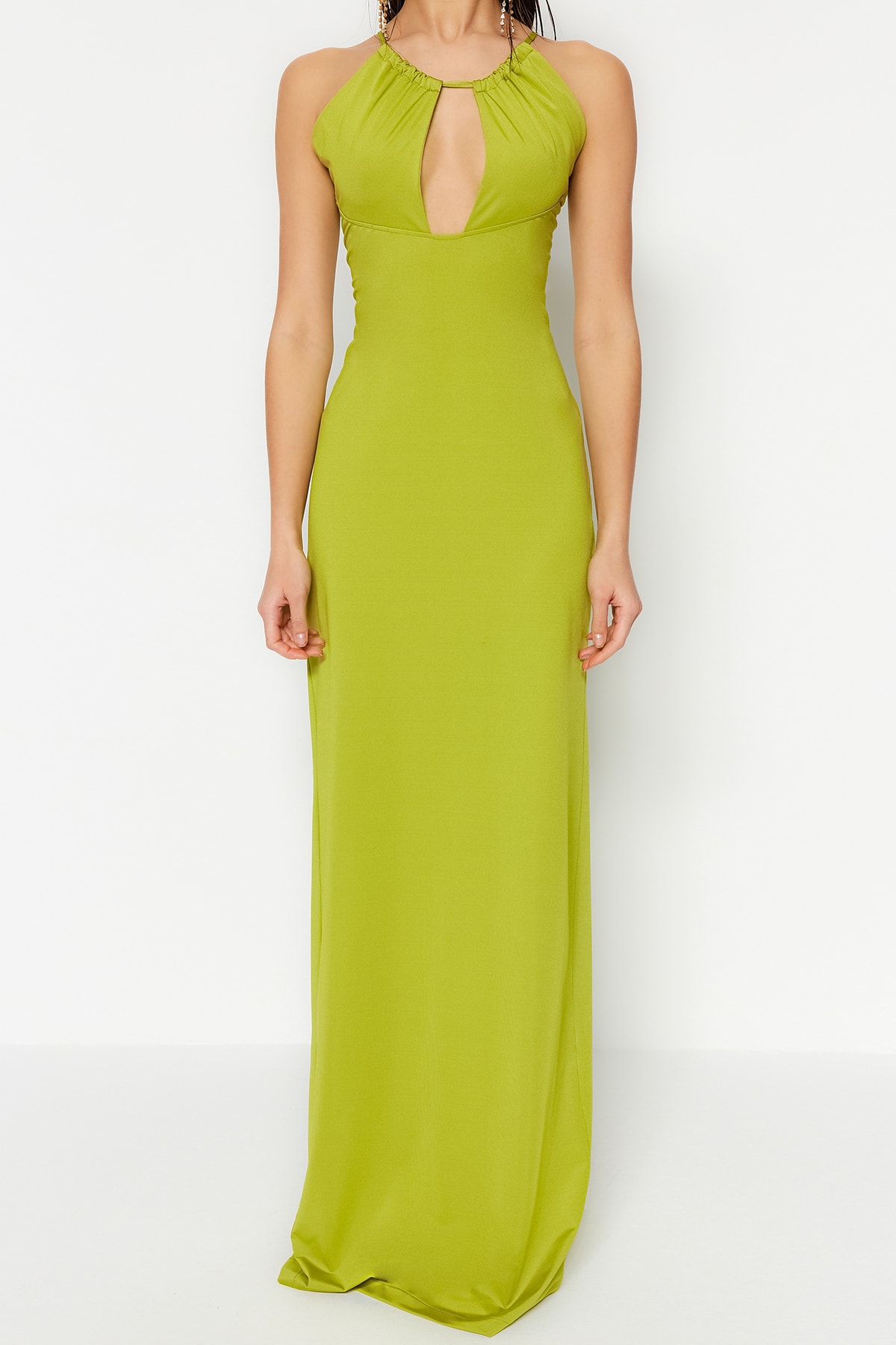 Rochie de seara tricotata cu captusit verde deschis Trendyol cu detaliu la fereastra/decupaj