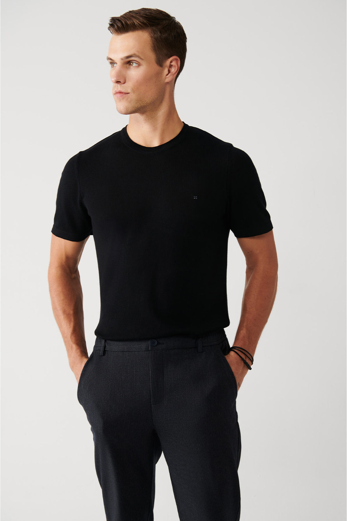 Avva Men's Black Crew Neck Cotton Regular Fit Fine Knitwear T-shirt