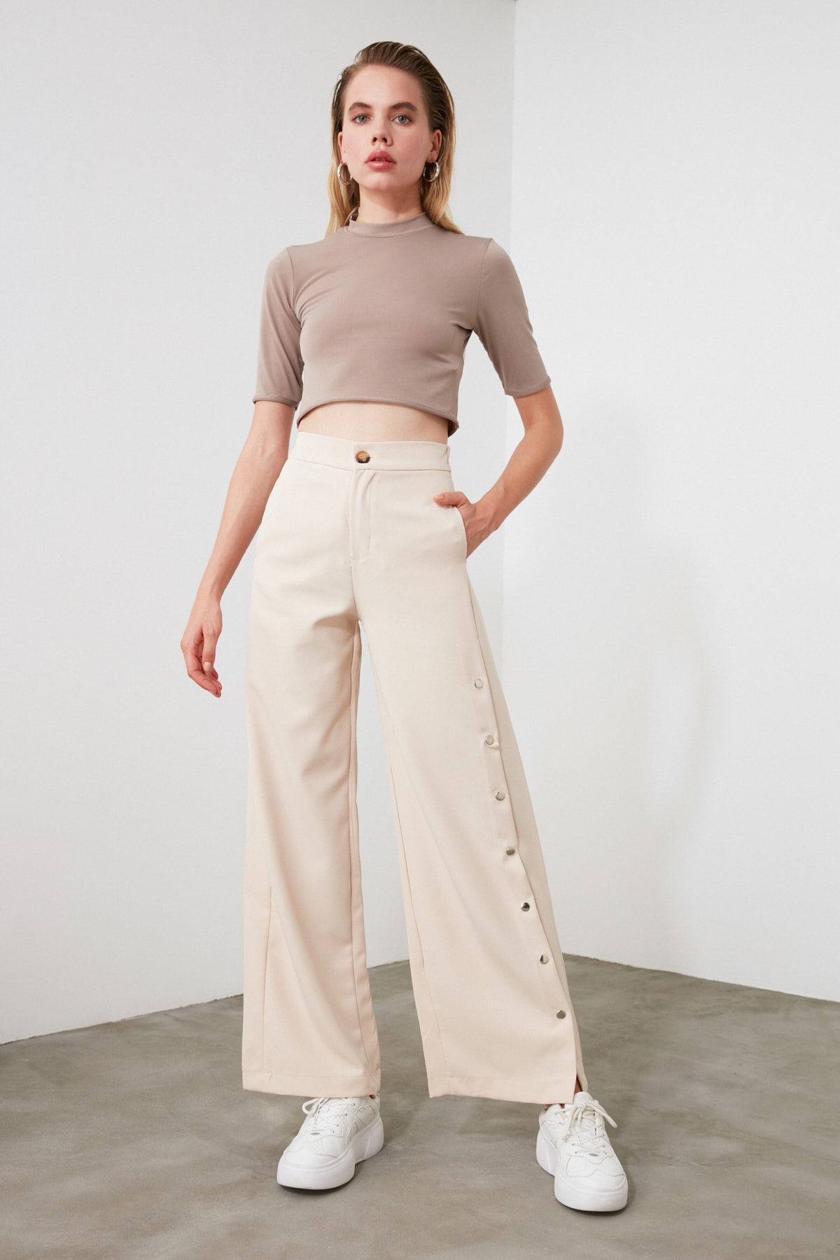 Pantaloni dama, Trendyol