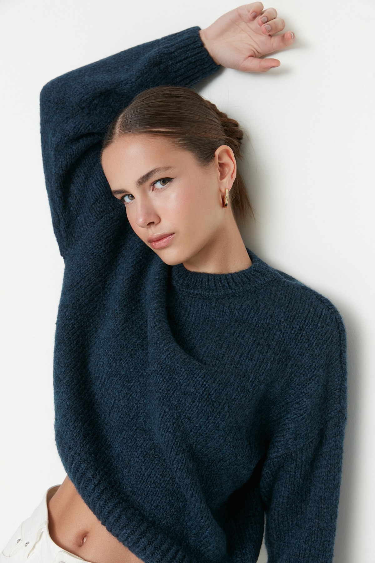 Levně Trendyol Blue Wide Fit Měkký texturovaný základní pletený svetr