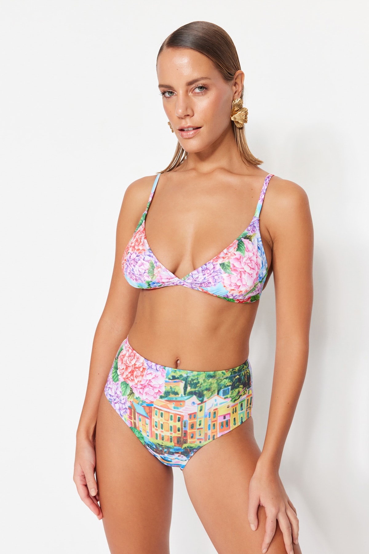 Trendyol Multicolored Floral Bikini Top