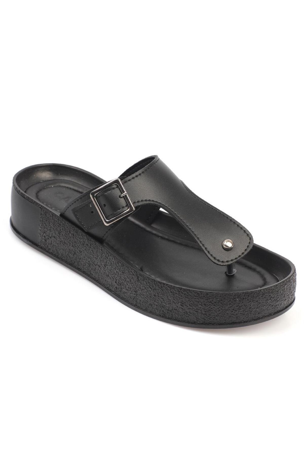 Levně Capone Outfitters Capone Flip-flop Belt Buckles Colorful Detailed Wedge Heel Women Black Women's Slippers.