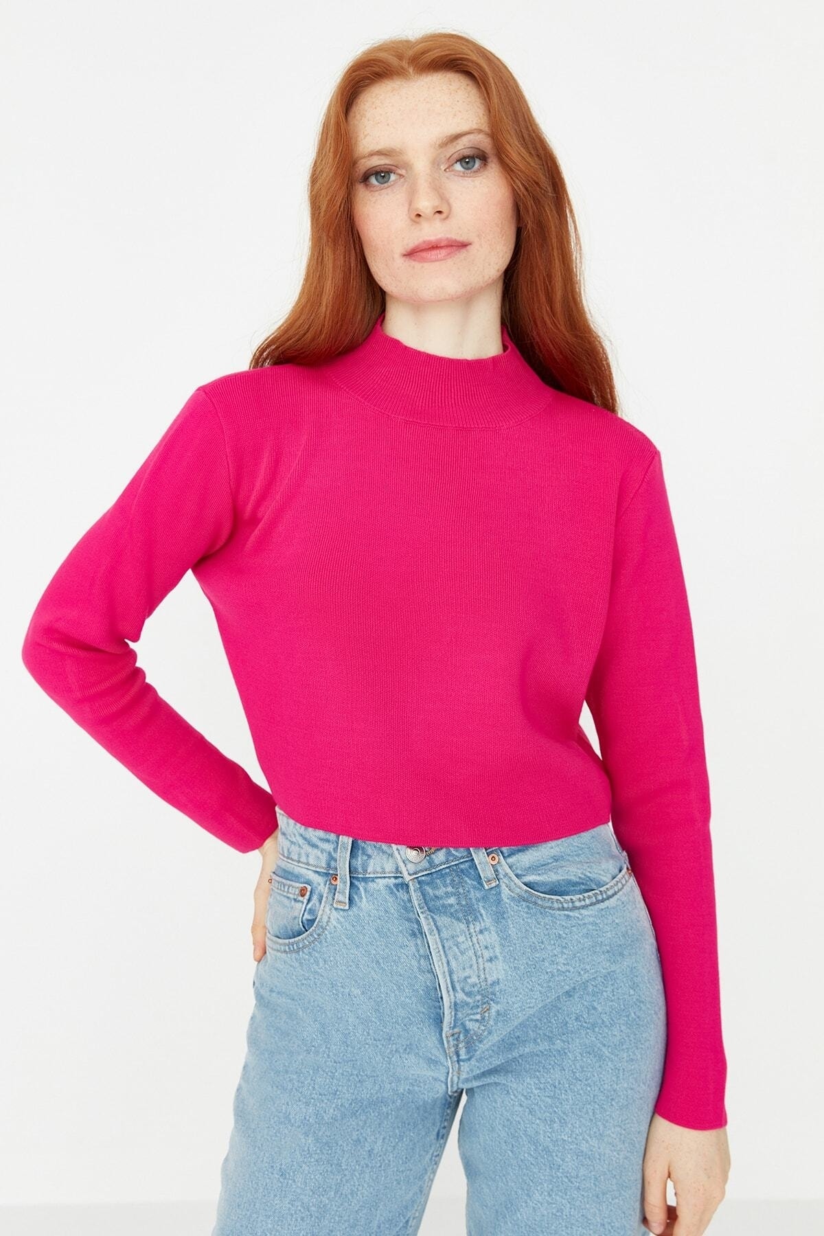 Trendyol Fuchsia Crop Knitwear Sweater