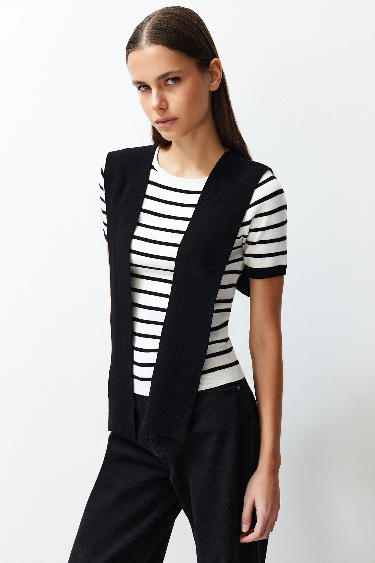 Levně Trendyol White Striped Detachable Sailor Neck Detailed T-Shirt Look Knitwear Sweater