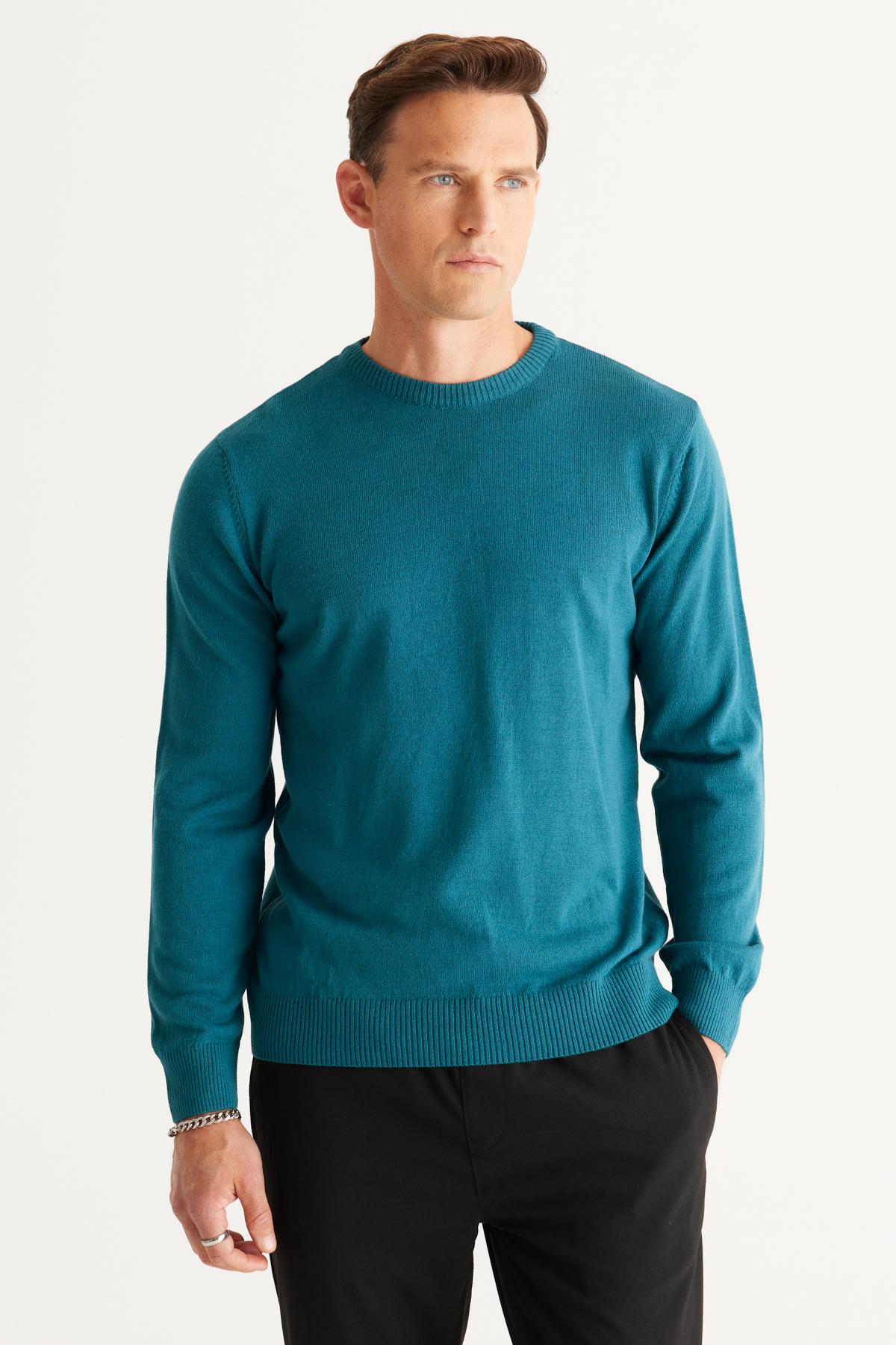 ALTINYILDIZ CLASSICS Men's Petrol Standard Fit Normal Cut, Crew Neck Knitwear Sweater.