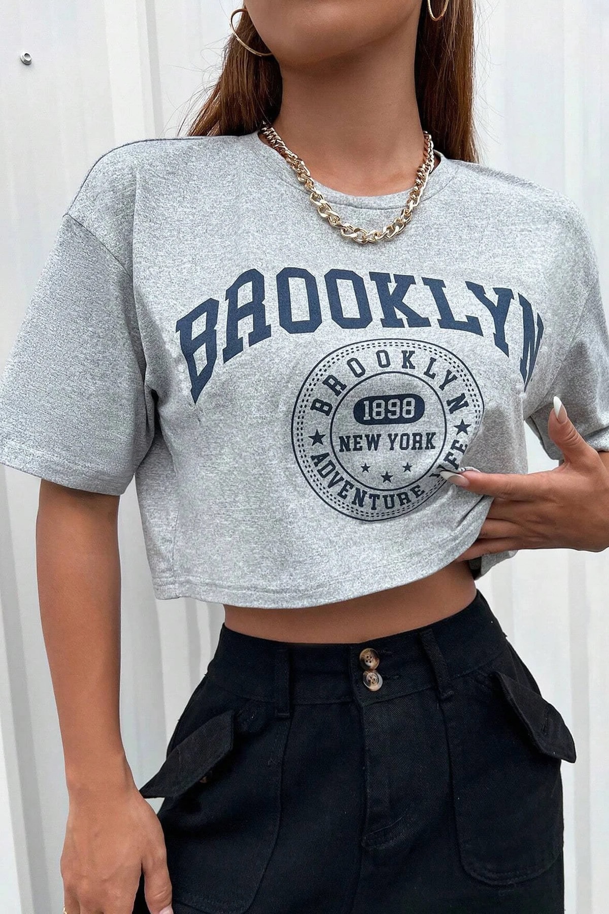 MODAGEN Women's Oversize Crop T-shirt, Brooklyn Gray Print