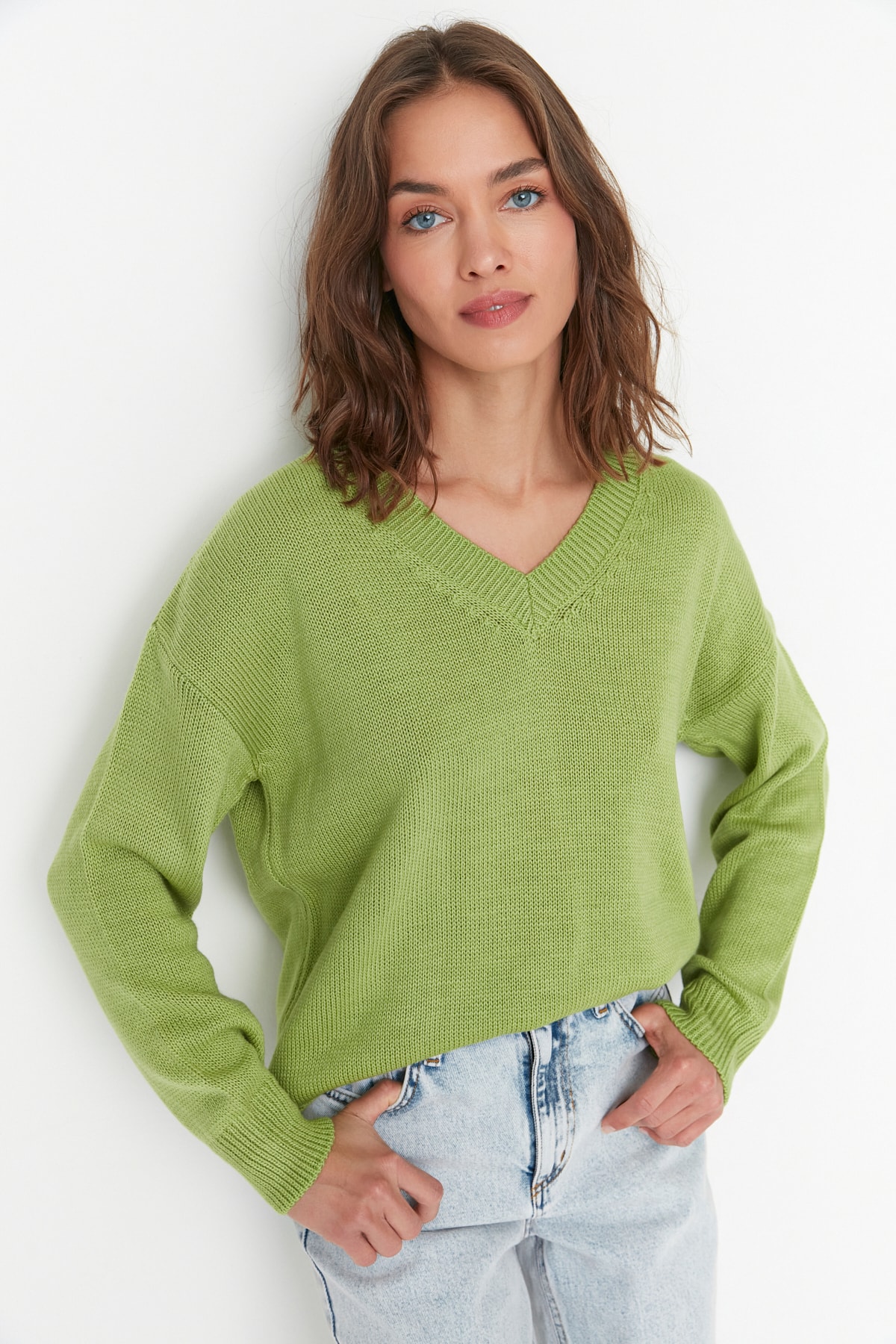 Trendyol Green V-Neck Knitwear Sweater