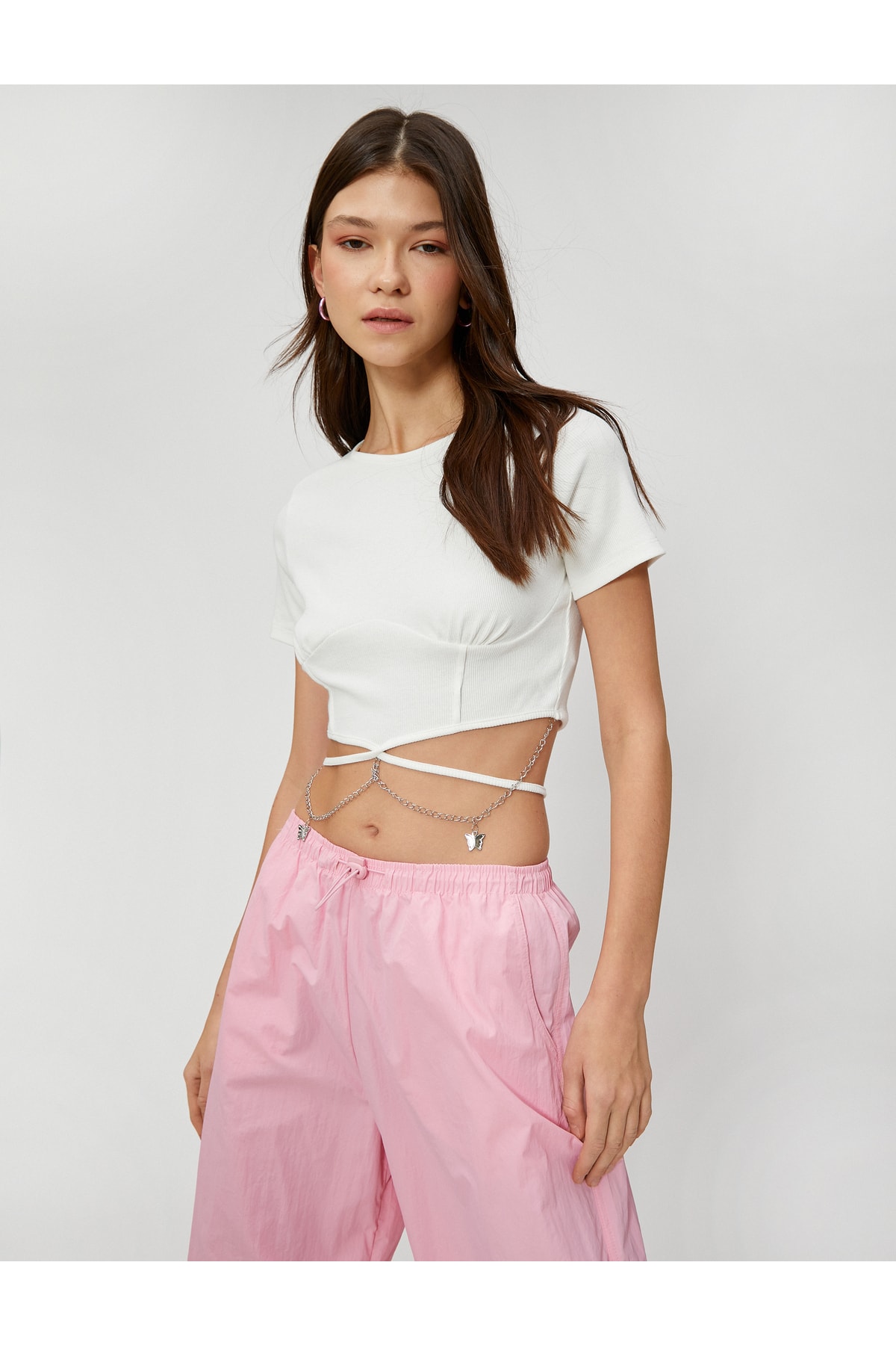 Levně Koton Crop T-Shirt Short Sleeves Butterfly Chain And Bodice Detail.