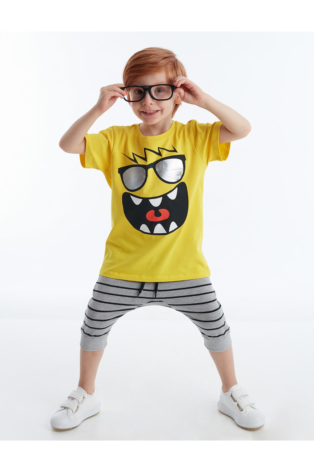 Denokids Cheerful Boy T-shirt Capri Shorts Set