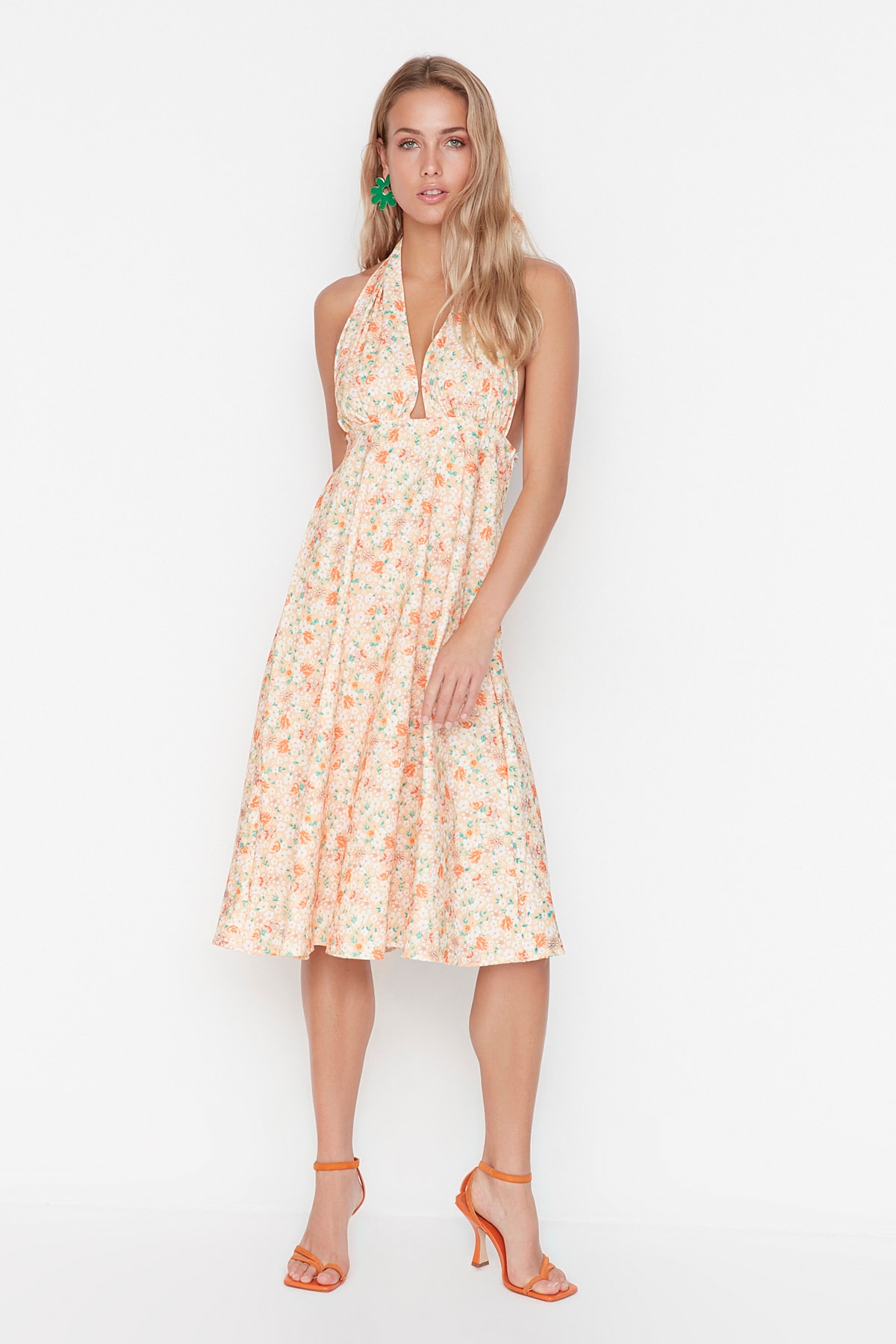 Trendyol Dress - Gelb - Ruffle both