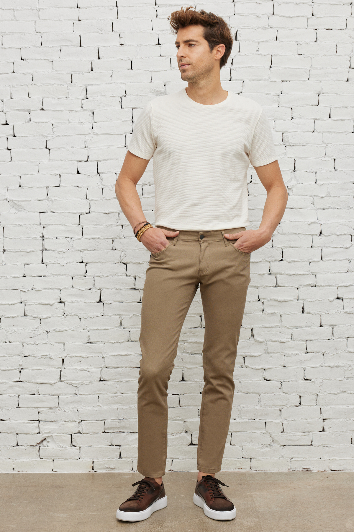 ALTINYILDIZ CLASSICS Men's Beige Slim Fit Slim Fit 5 Pockets Dobby Flexible Trousers.