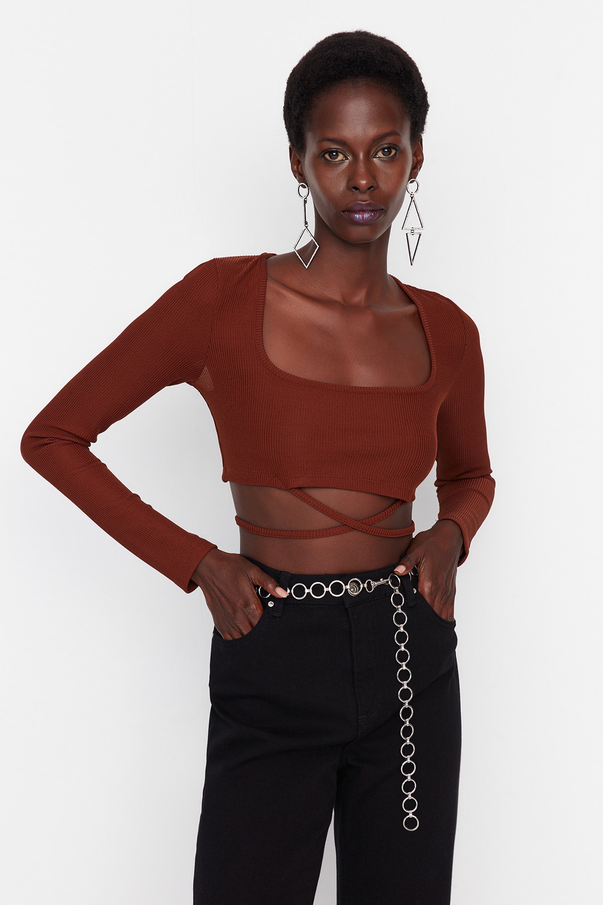 Levně Trendyol Dark Brown Knitted Blouse with Back Detail