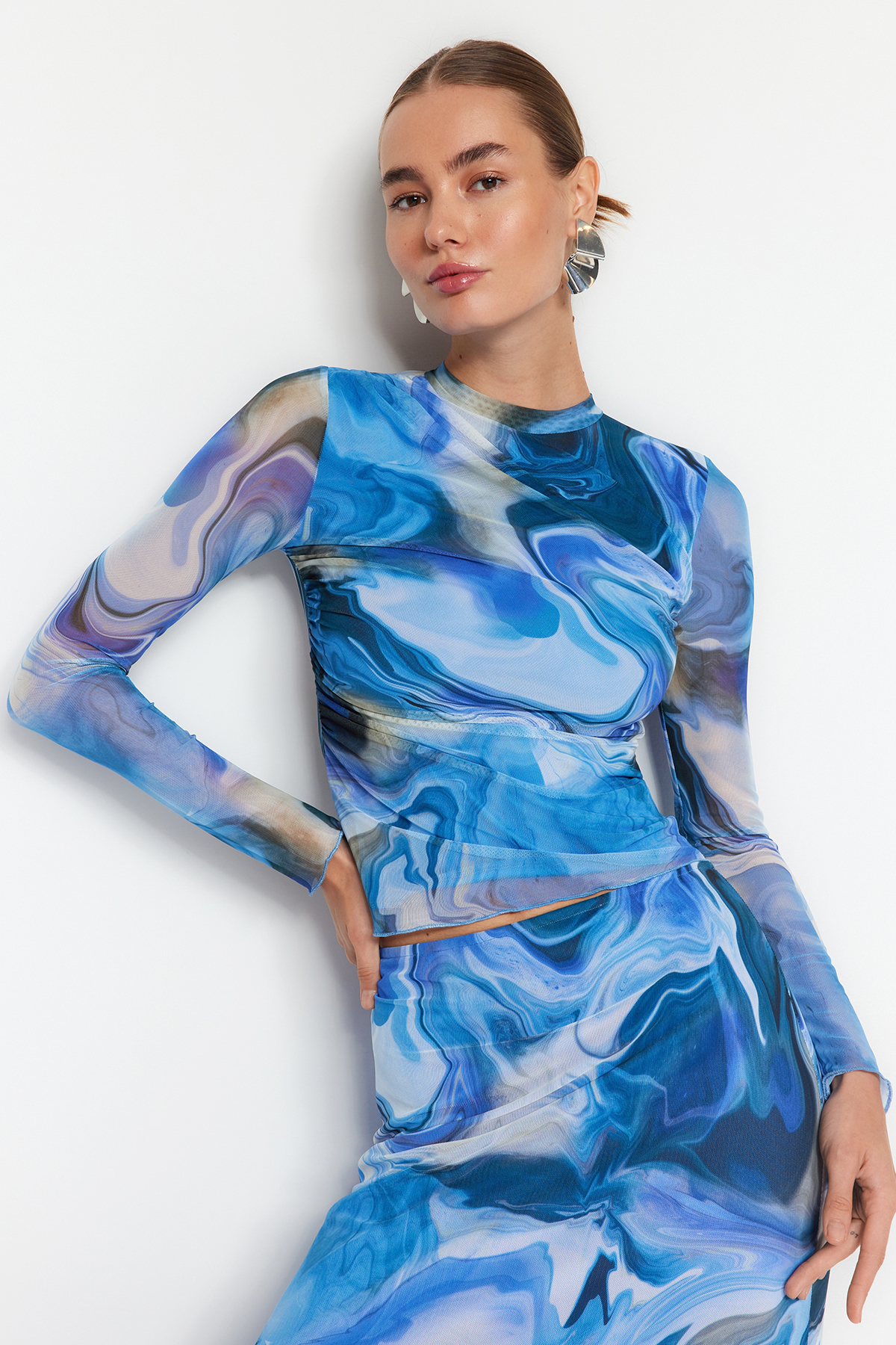 Levně Trendyol Blue Patterned Draped Sheer Backless Fitted/Situated Tulle Knitted Blouse