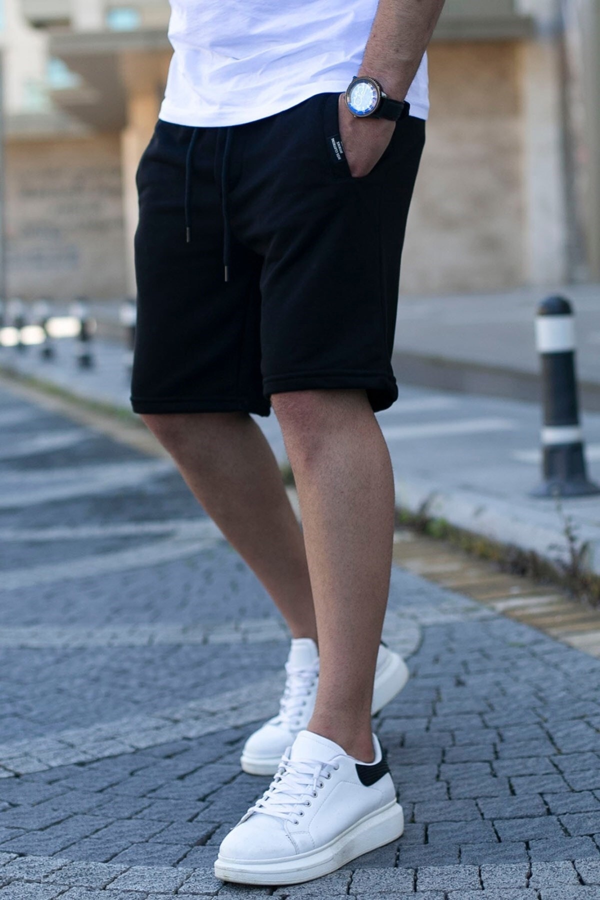 Levně Madmext Men's Double Pocket Regular Fit Shorts 4842 Black