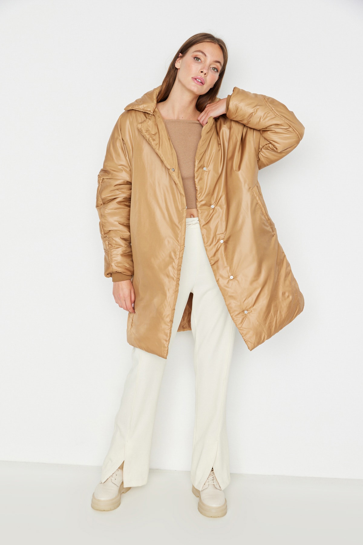 Trendyol cu geanta camel, curea detaliata jacheta puffer matlasata supradimensionata