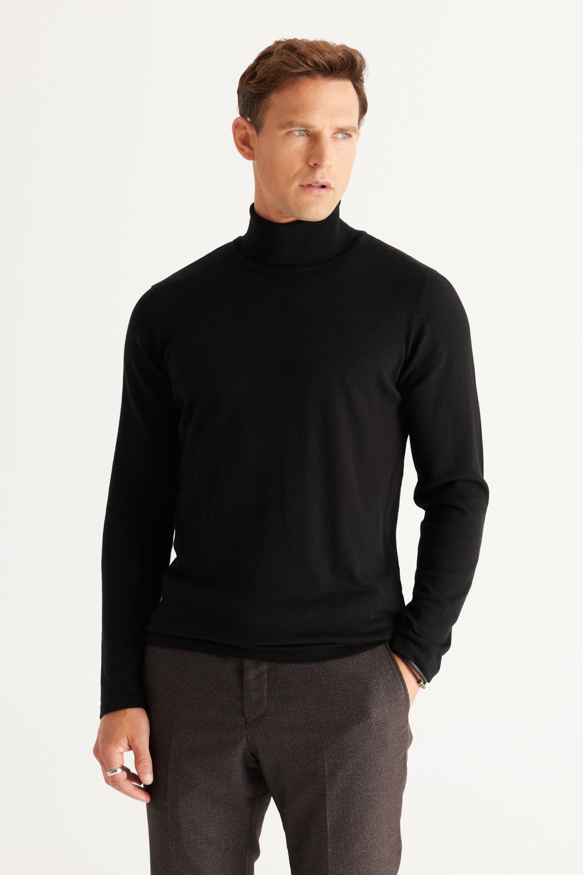 Levně ALTINYILDIZ CLASSICS Men's Black Standard Fit Regular Fit Full Turtleneck Knitwear Sweater