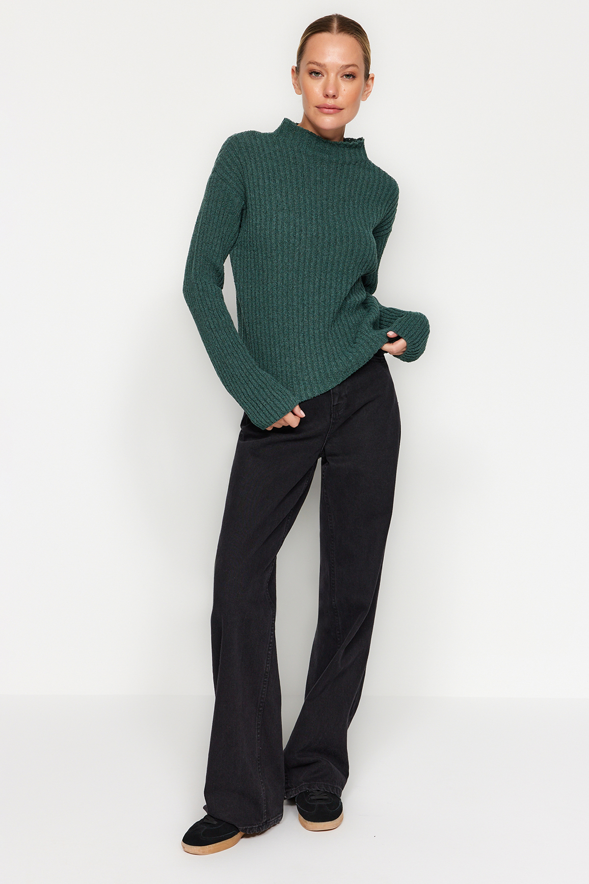 Levně Trendyol Mint Udržitelnější pletený svetr s vysokým výstřihem