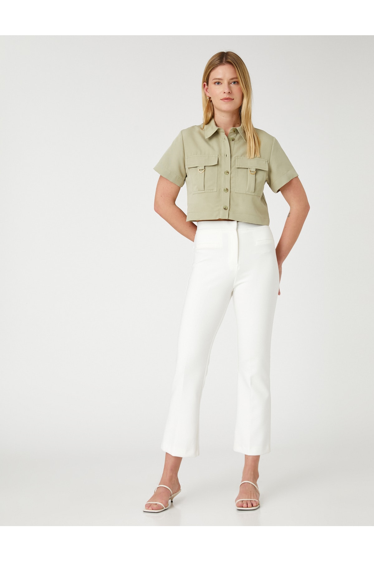 Levně Koton Outdoor-Looking Crop Shirt Modal with Pockets and Buttons