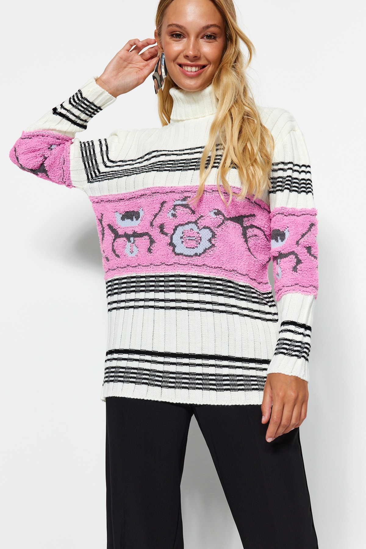 Trendyol Sweater - Ecru - Regular fit