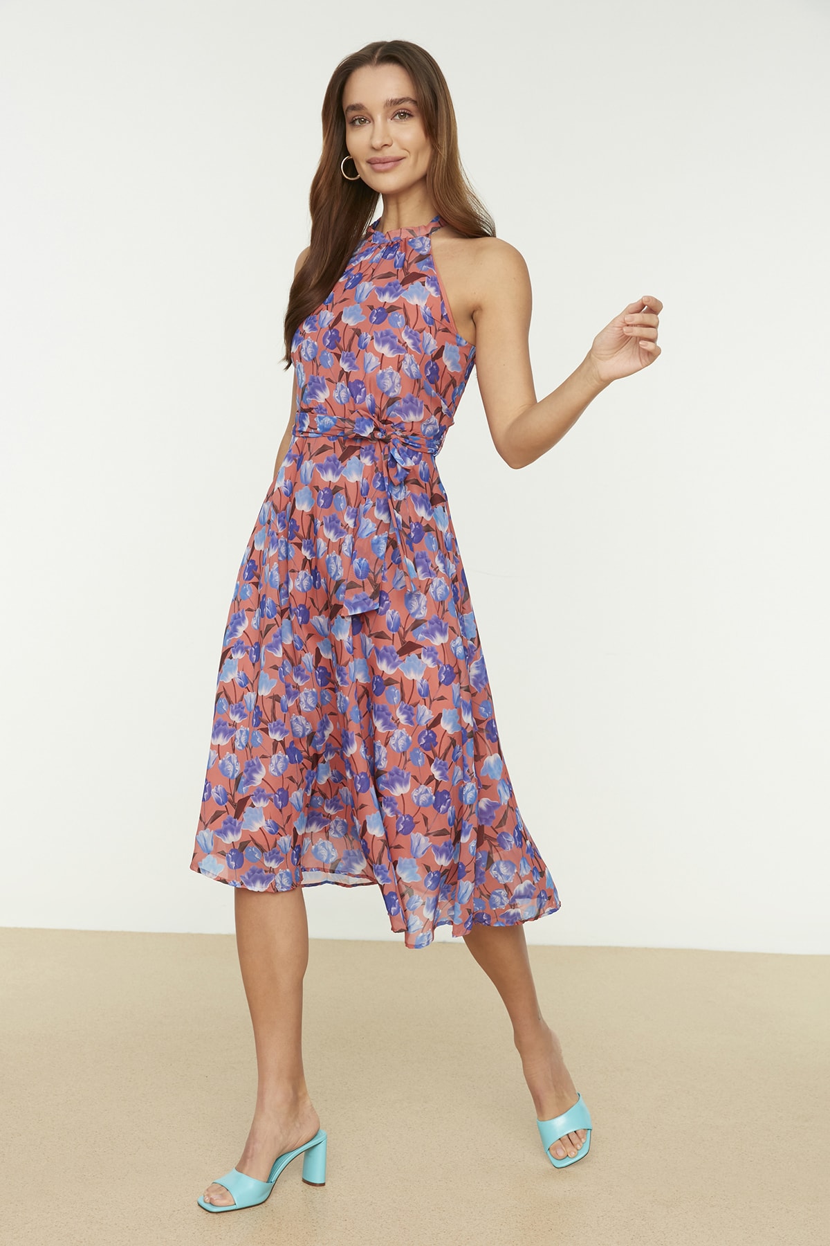 Dámske šaty Trendyol Halter neck