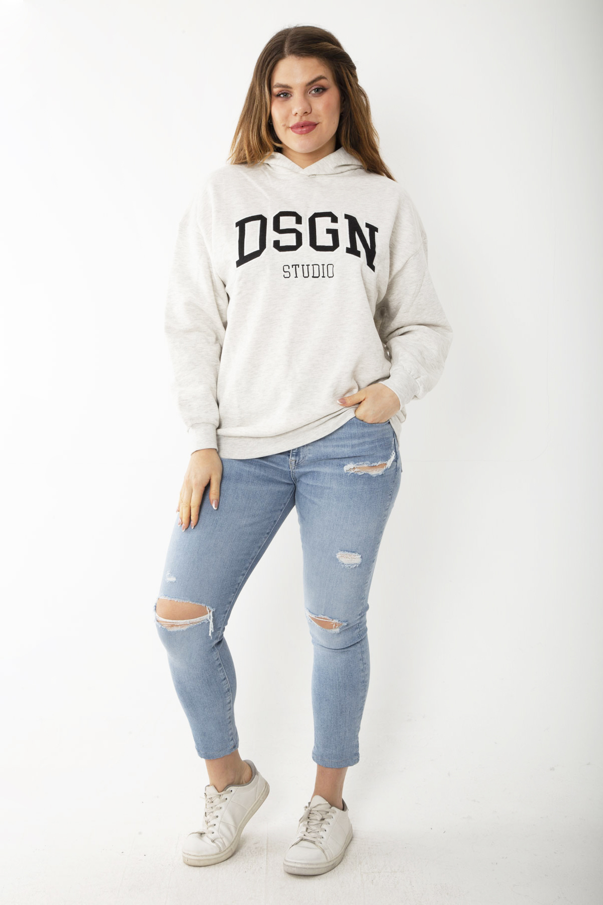 Levně Şans Women's Plus Size Gray Inner Raising Embroidery And Hood Detail Sweatshirt