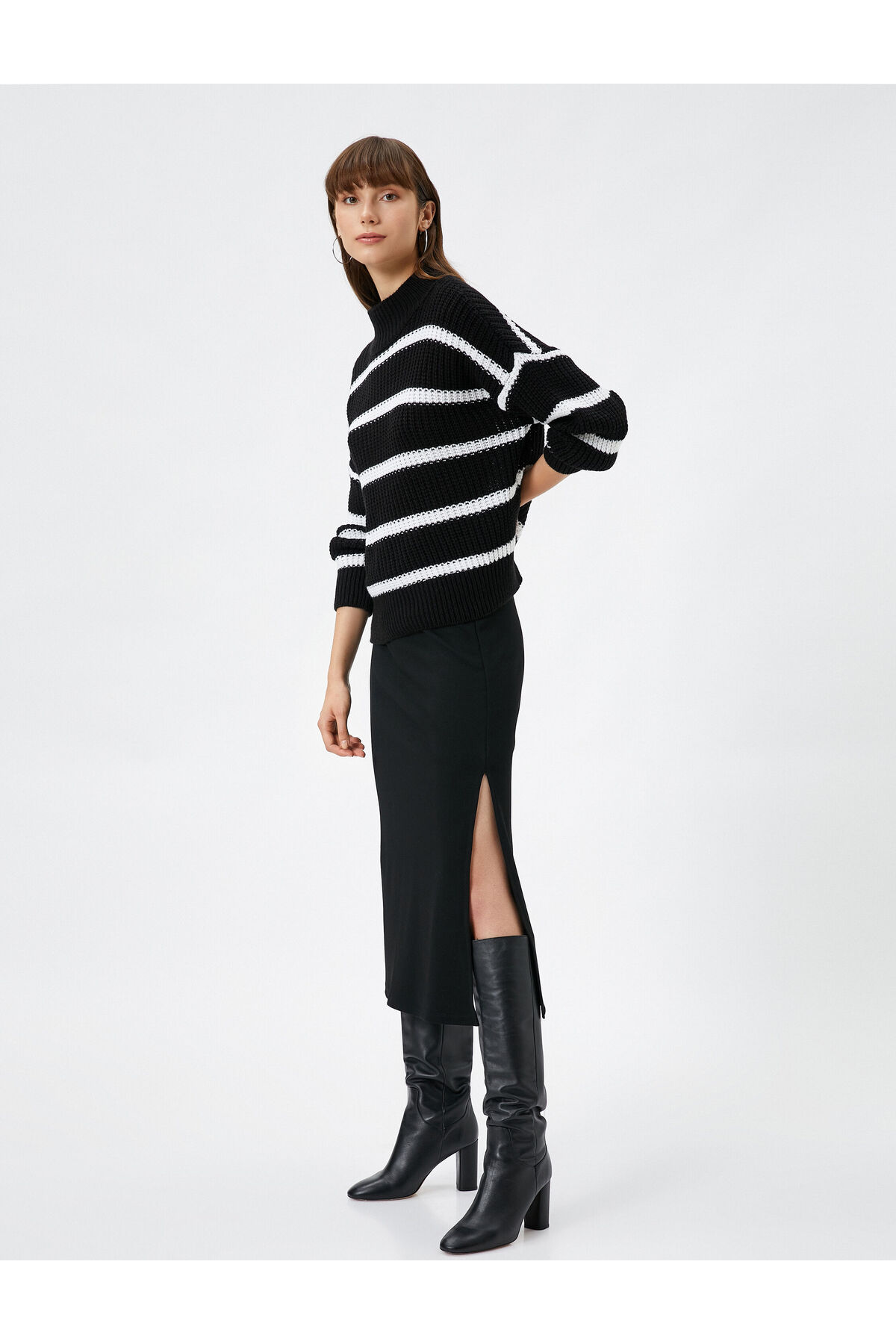Koton Midi Knitwear Skirt With Slit Detailed Viscose Blend.