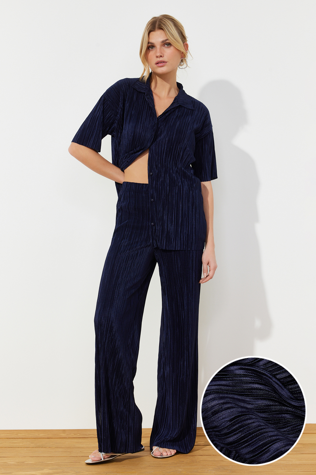 Levně Trendyol Navy Blue Pleated Wide Cut Shirt and Trousers Knitted Bottom Top Set