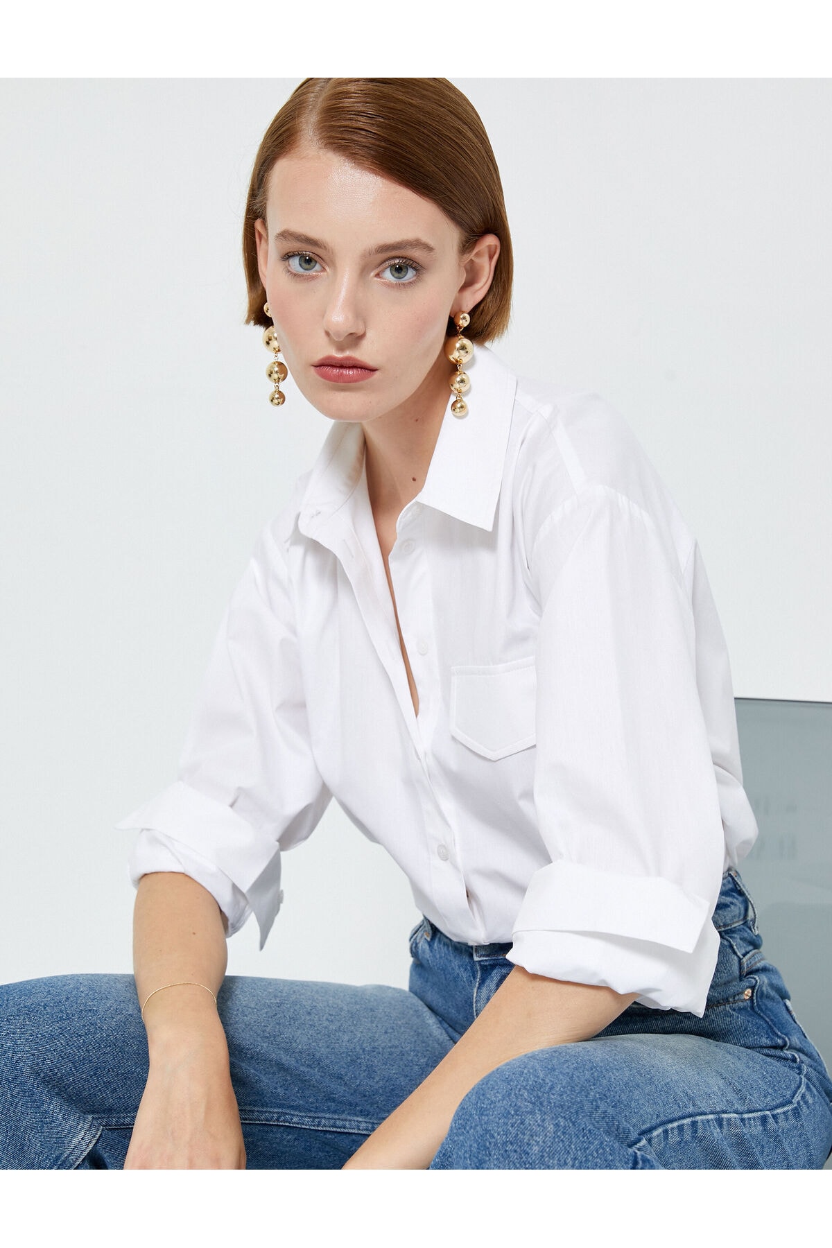 Levně Koton Classic Shirt with Long Sleeves, Buttoned Standard Cut, Pocket