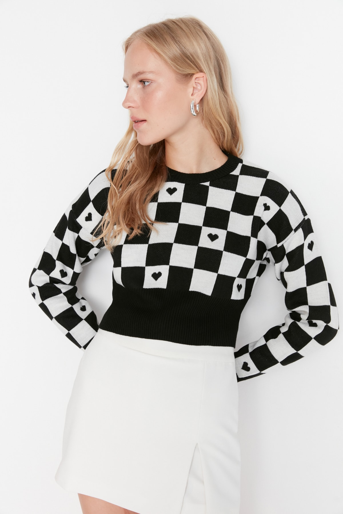 Trendyol Sweater - Black - Regular fit