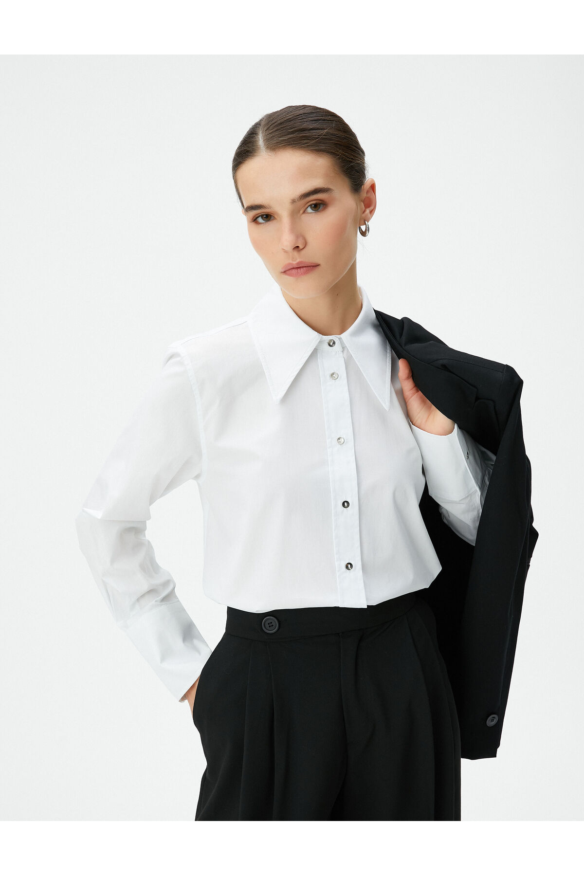 Levně Koton Classic Poplin Shirt Long Sleeve Buttoned Regular Fit Cotton