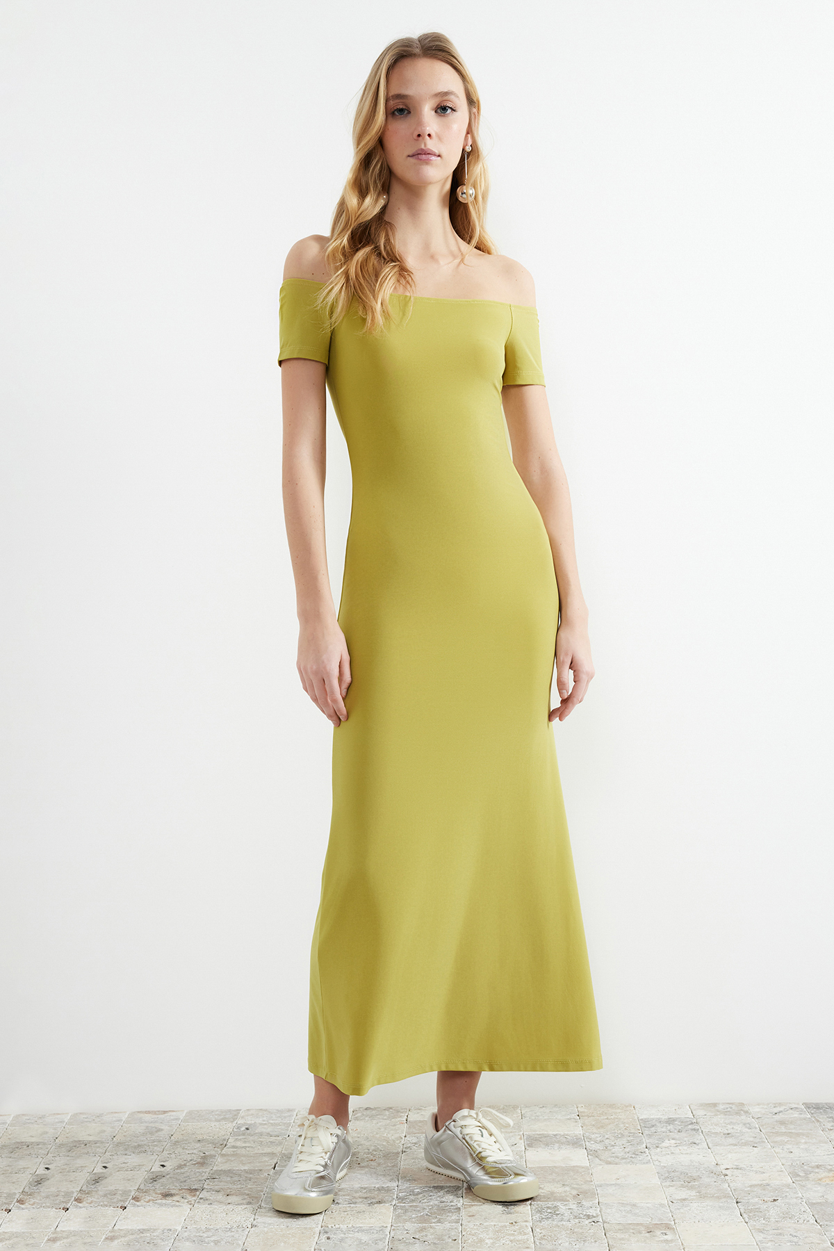Trendyol Green Carmen Collar Fitted/Fitting Stretchy Knitted Maxi Dress
