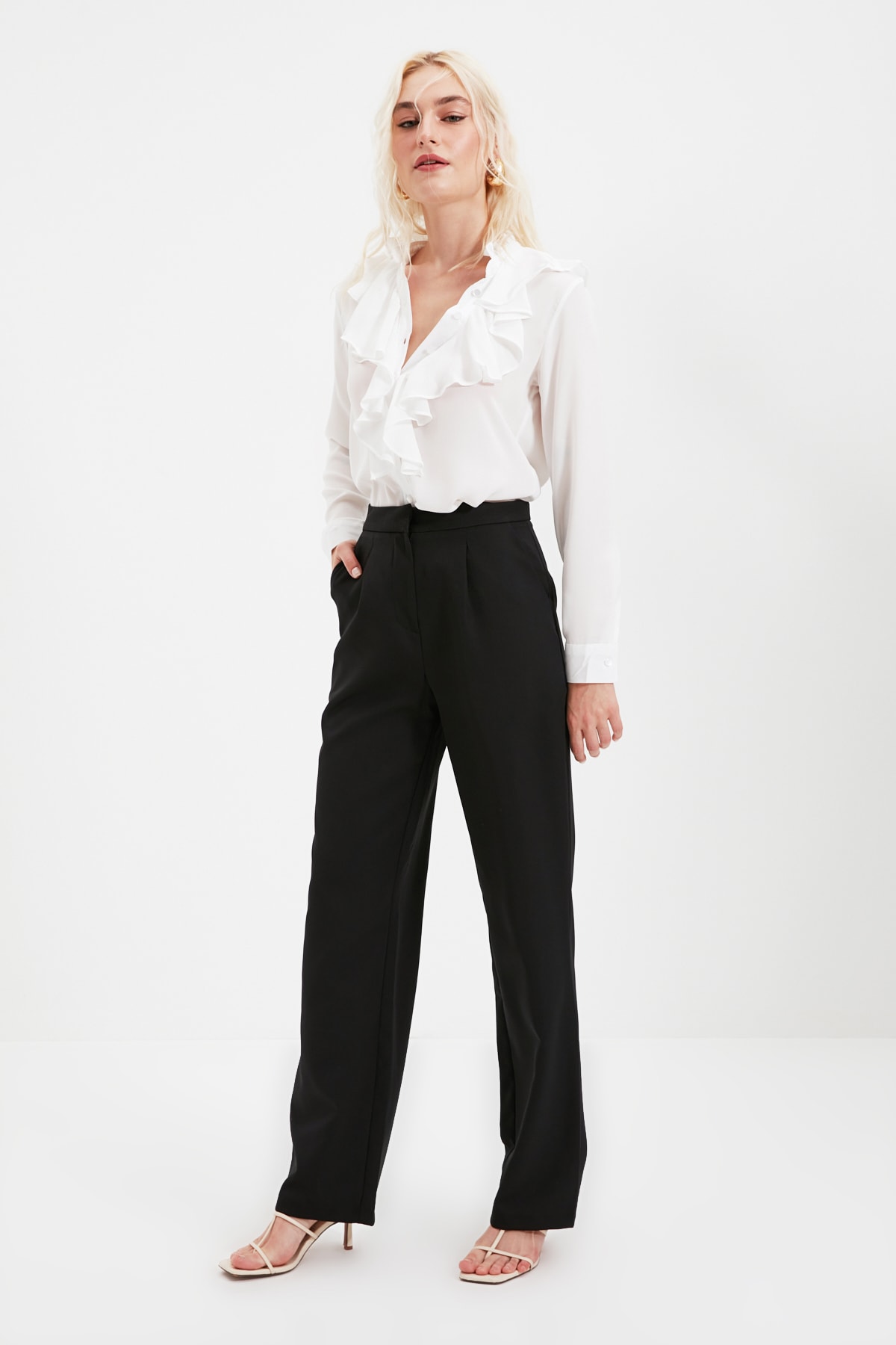 Pantaloni dama Trendyol Flat Cut