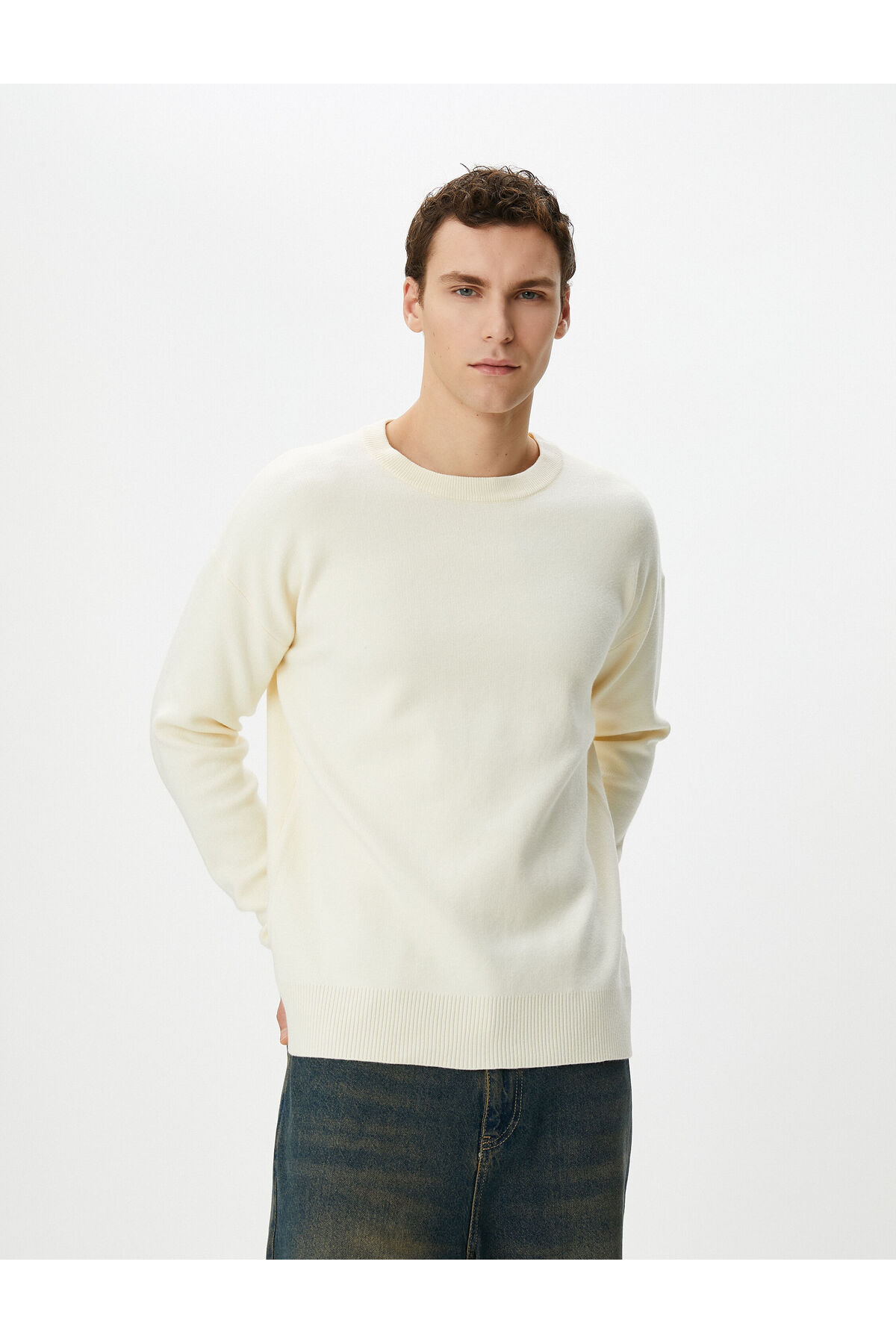 Levně Koton Basic Knitwear Sweater Crew Neck Soft Textured Long Sleeve