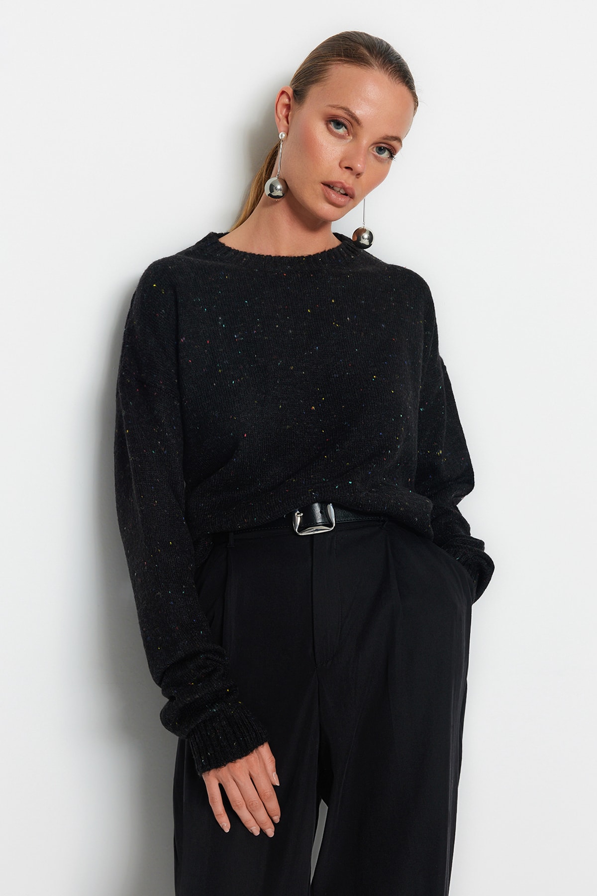 Trendyol Sweater - Black - Regular fit