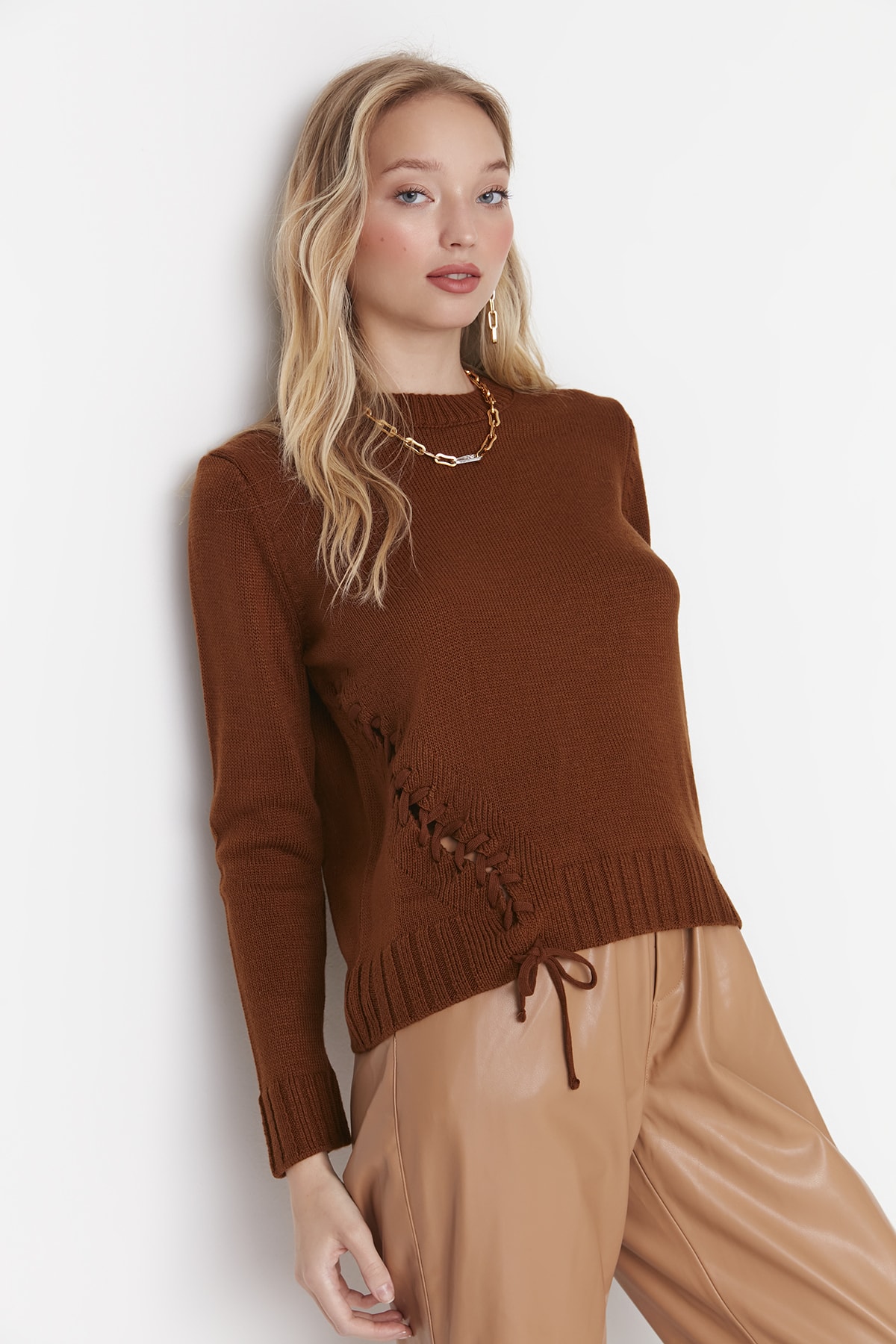 Trendyol Brown Lace Detailed Knitwear Sweater