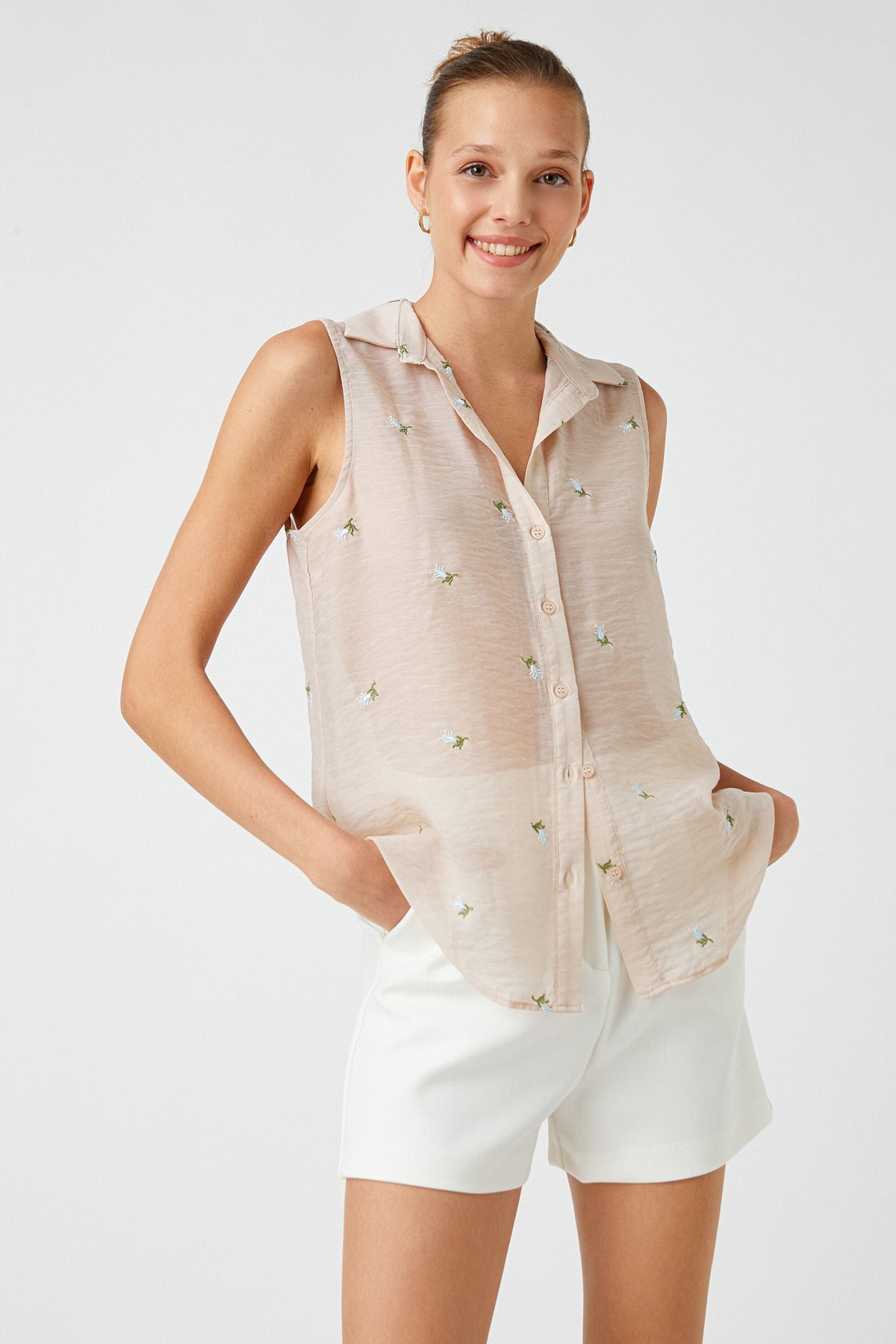 Levně Koton Embroidered Sleeveless Shirt
