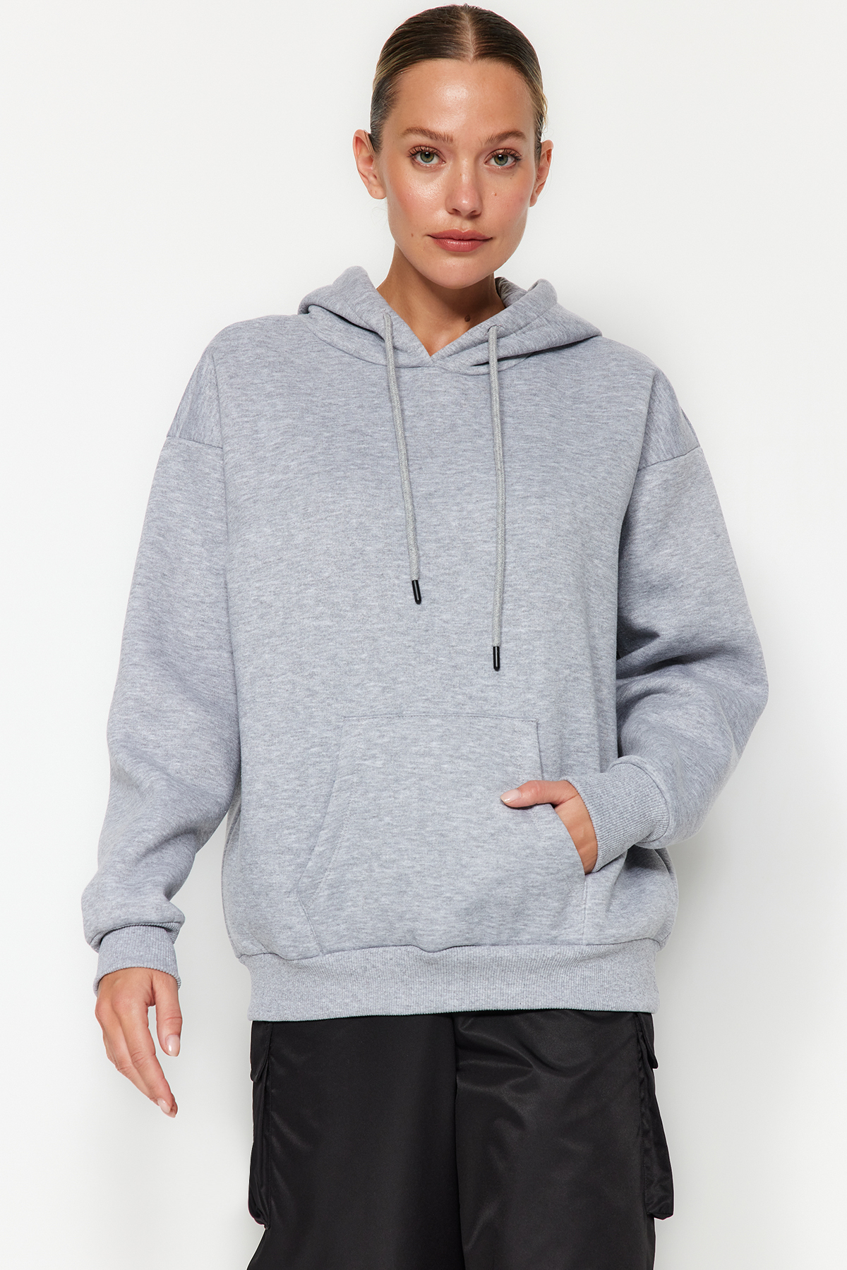 Levně Trendyol Gray Melange Thick Fleece Inside Oversize/Wide Fit Hoodie Basic Knitted Sweatshirt