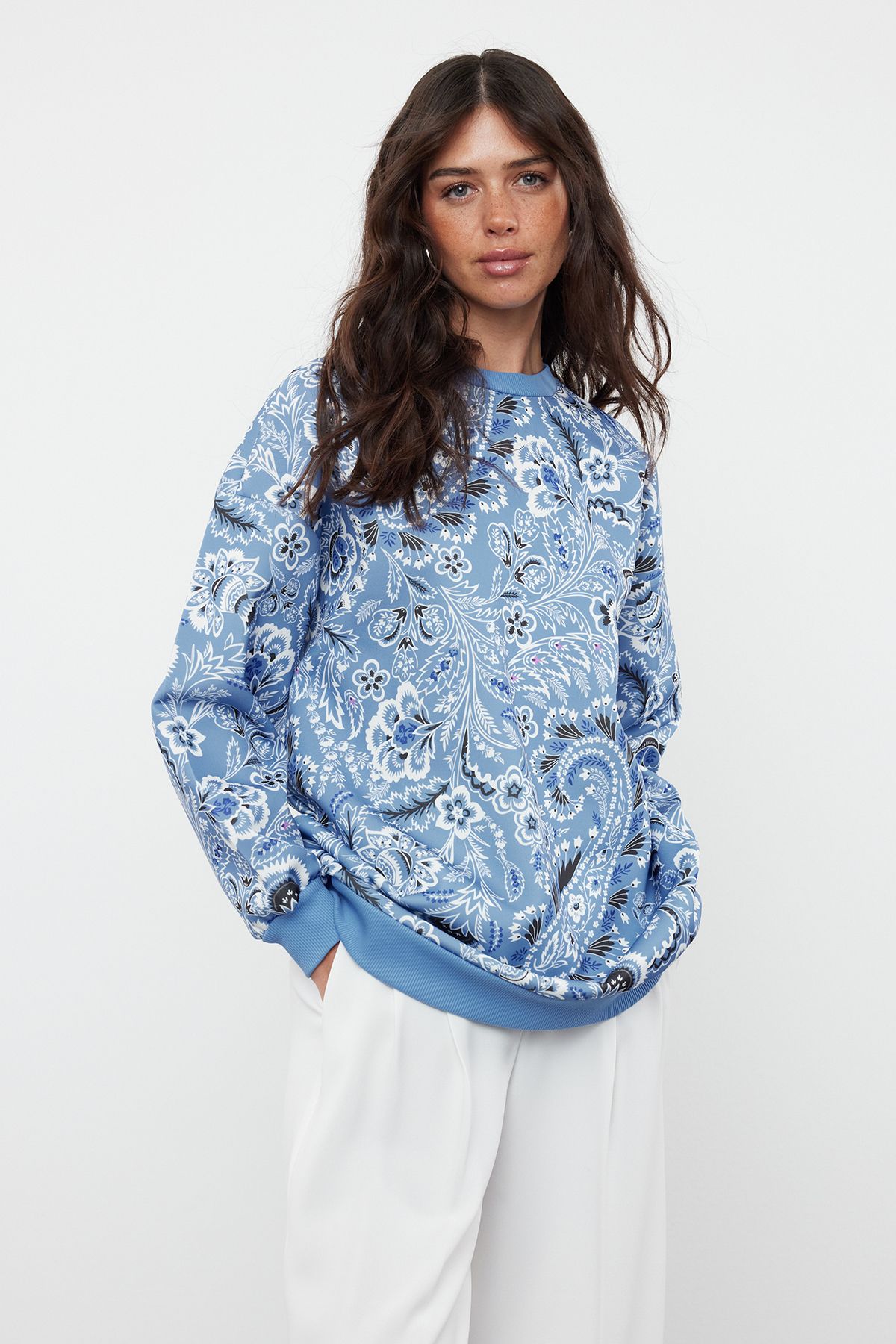 Trendyol Blue Paisley Patterned Diver/Scuba Knitted Sweatshirt