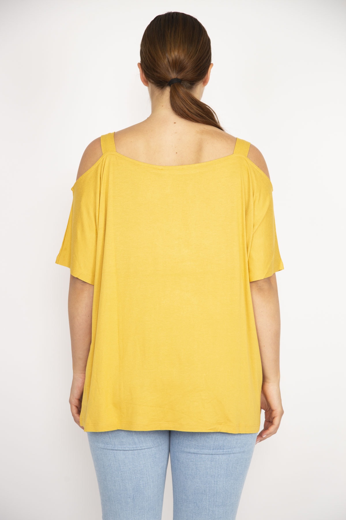 Levně Şans Women's Plus Size Mustard Straps Off-the-Shoulder Decollete Lacquer Printed Blouse