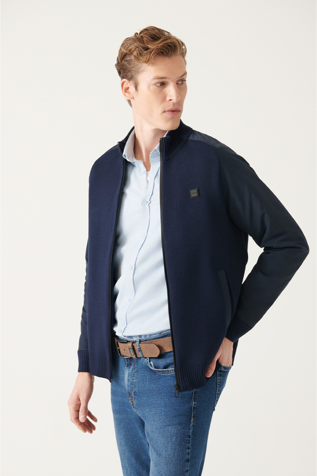 Levně Avva Men's Navy Blue Wool Blended Sleeve Parachute Fabric Detailed Zippered Standartfit Regular Fit Cardigan