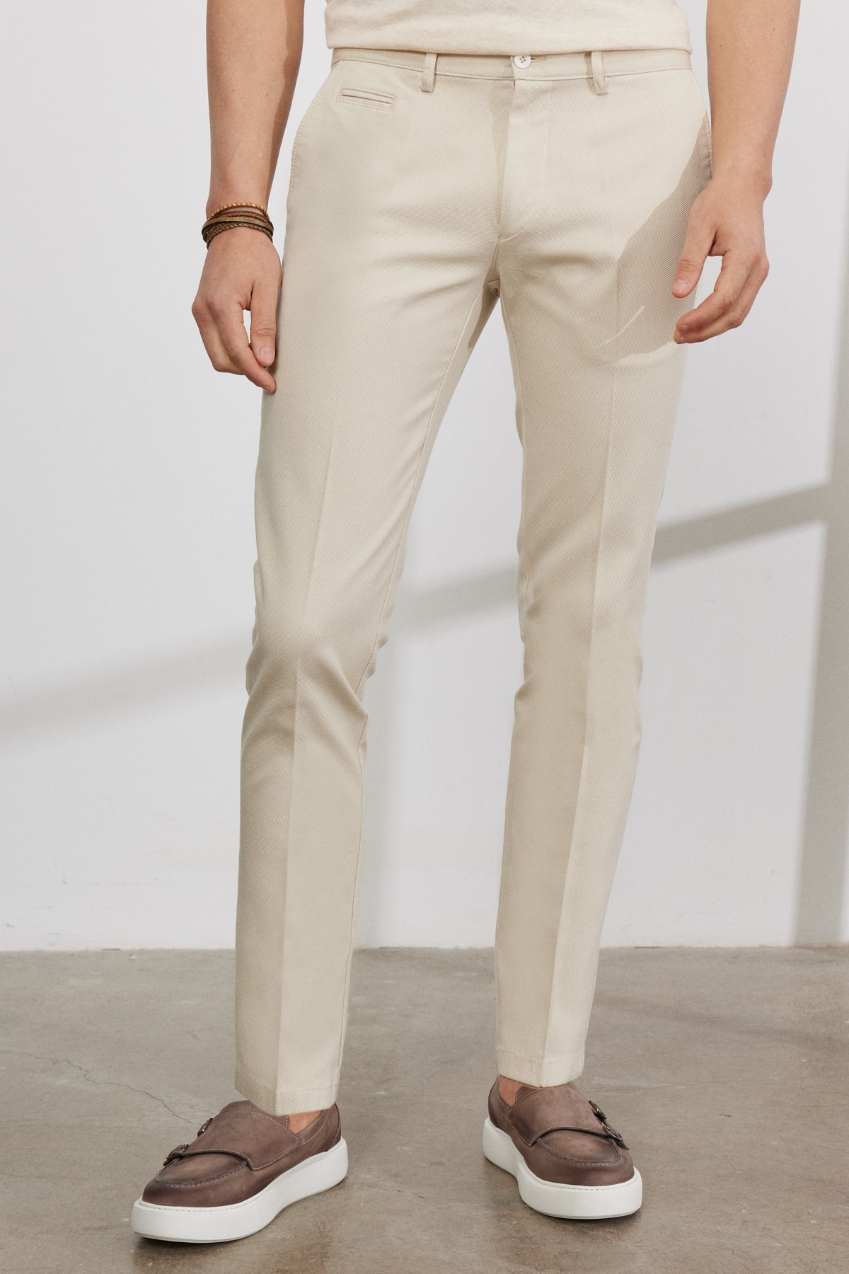 Levně AC&Co / Altınyıldız Classics Men's Ecru Slim Fit Slim Fit Trousers with Side Pockets, Cotton Stretchy Dobby Trousers.
