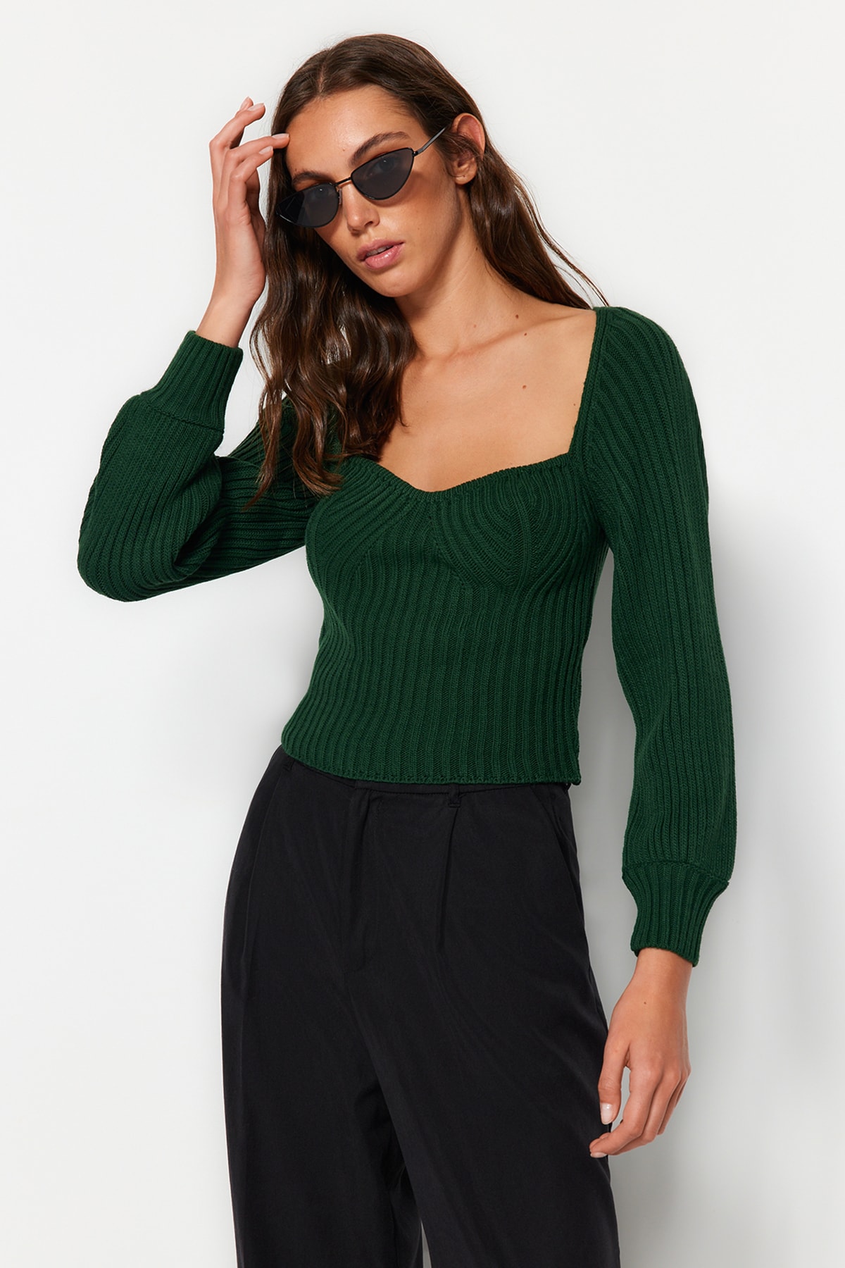 Trendyol Sweater - Grün - Regular fit