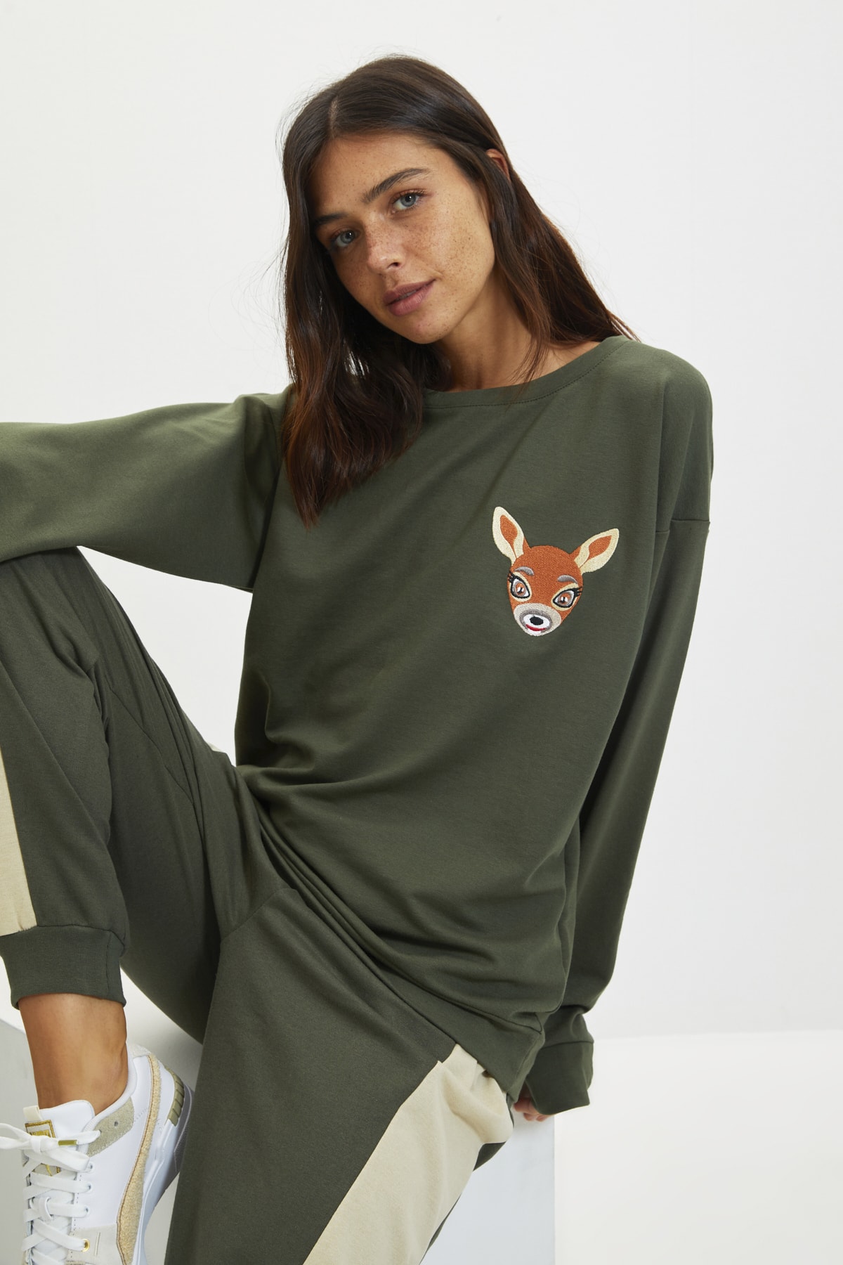 Trendyol Khaki Embroidered Loose Pattern Thin Knitted Sweatshirt