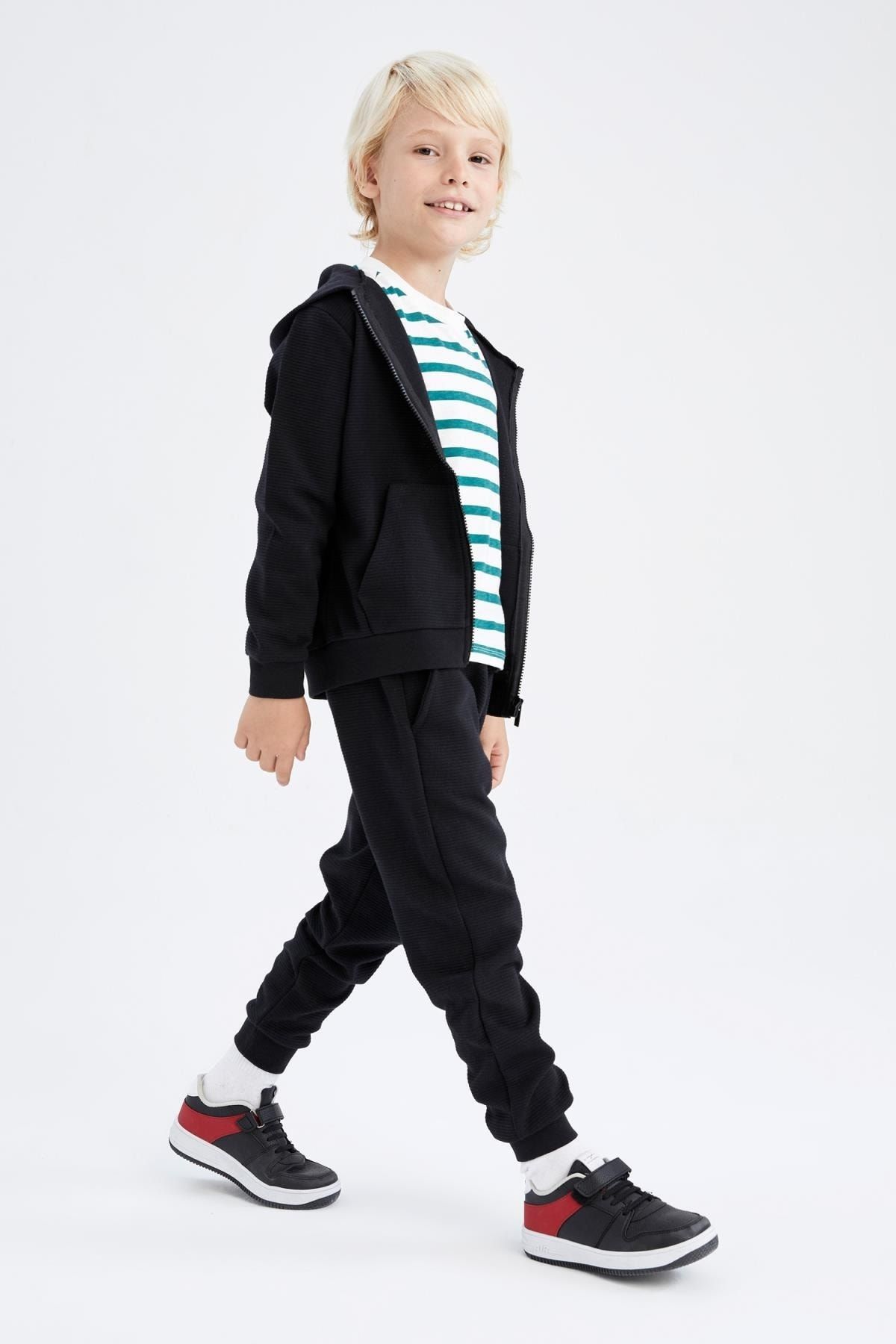 DEFACTO Boy's Textured Jogger Tracksuit Bottom