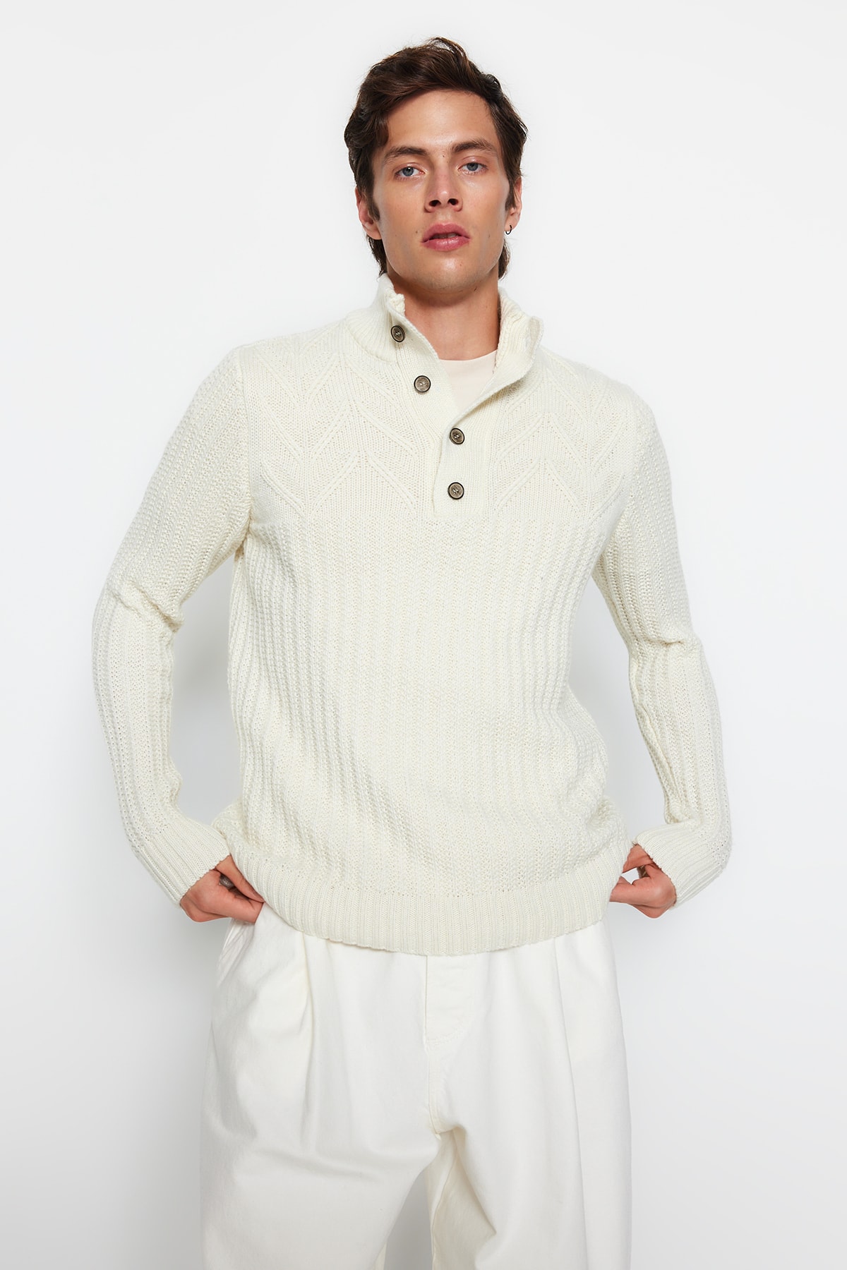 Trendyol Ecru Slim Fit Half Fisherman Buttoned Knitwear Sweater