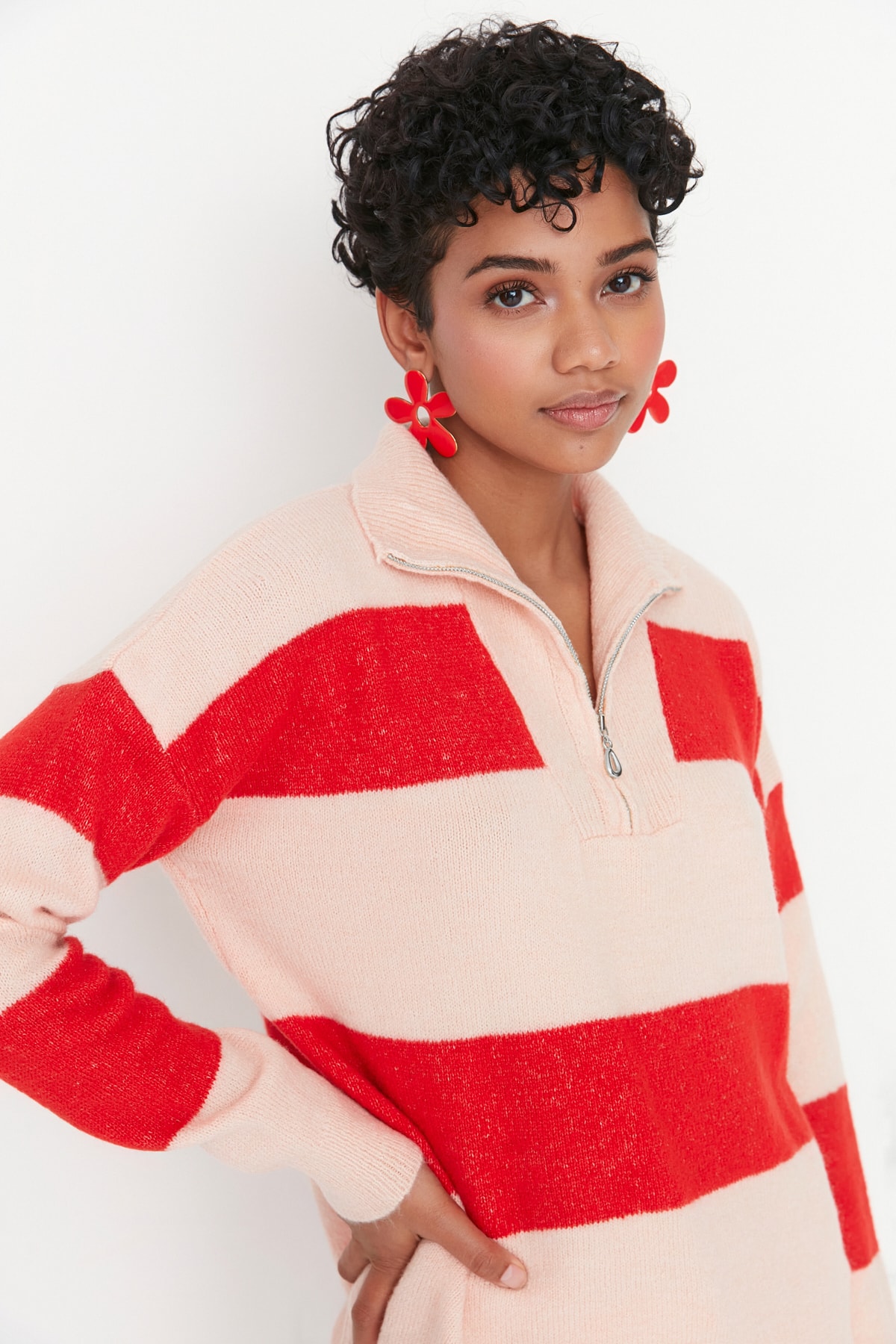 Trendyol Pink Soft-textured Stand-Up Collar Zippered Knitwear Sweater