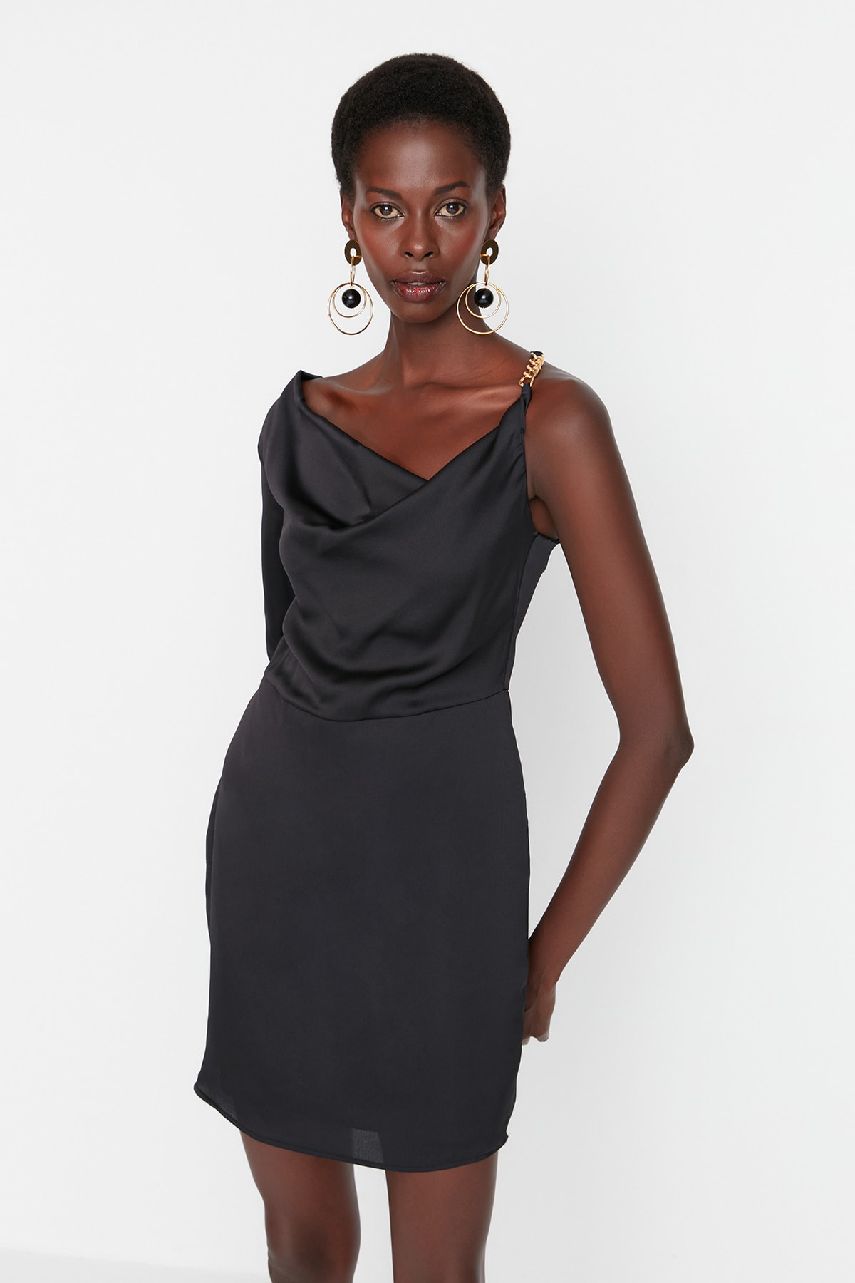 Rochie de seara detaliata trendyol off the shoulder din satin negru